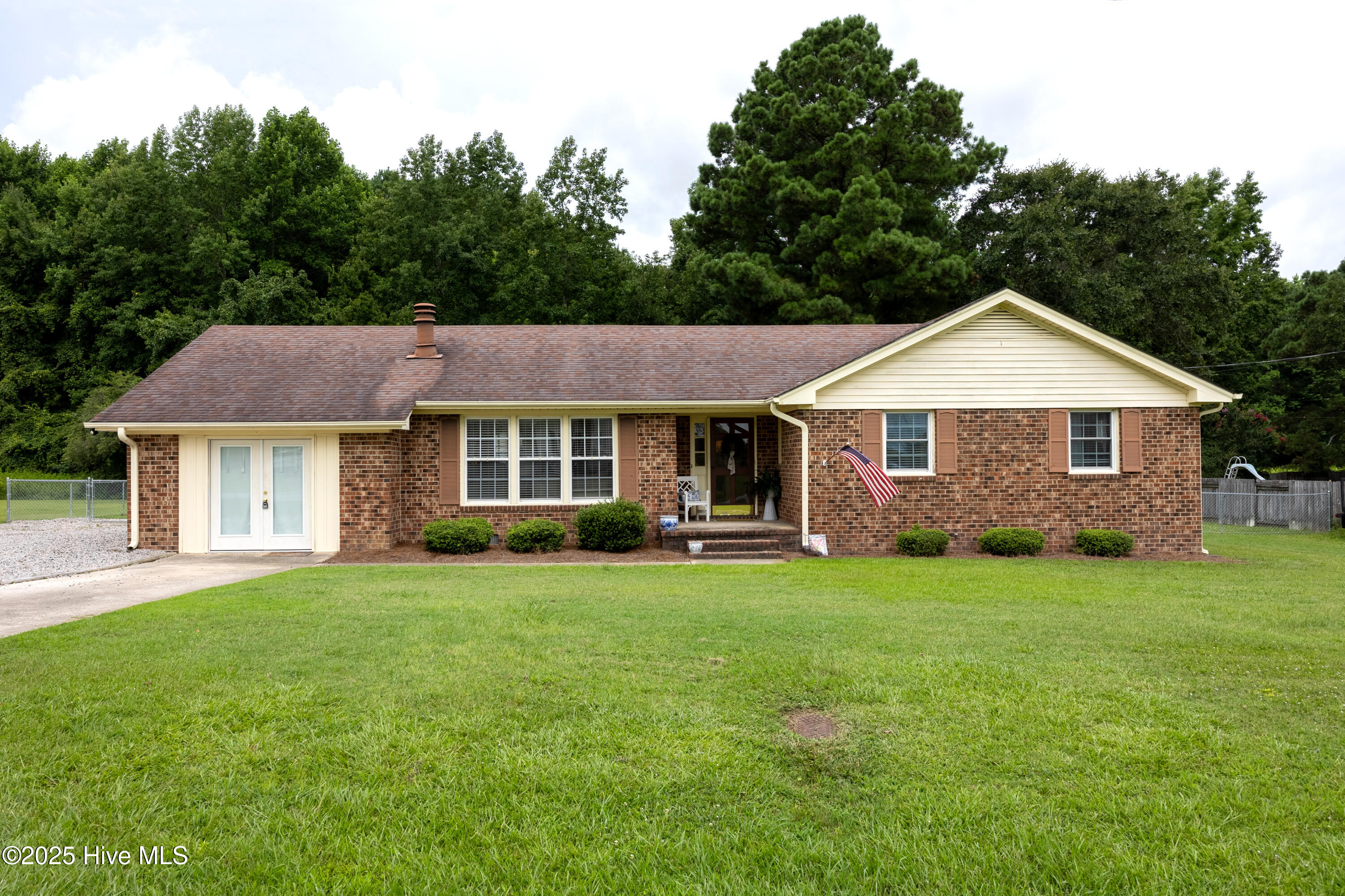 4631 Windsor Road Property Photo 1