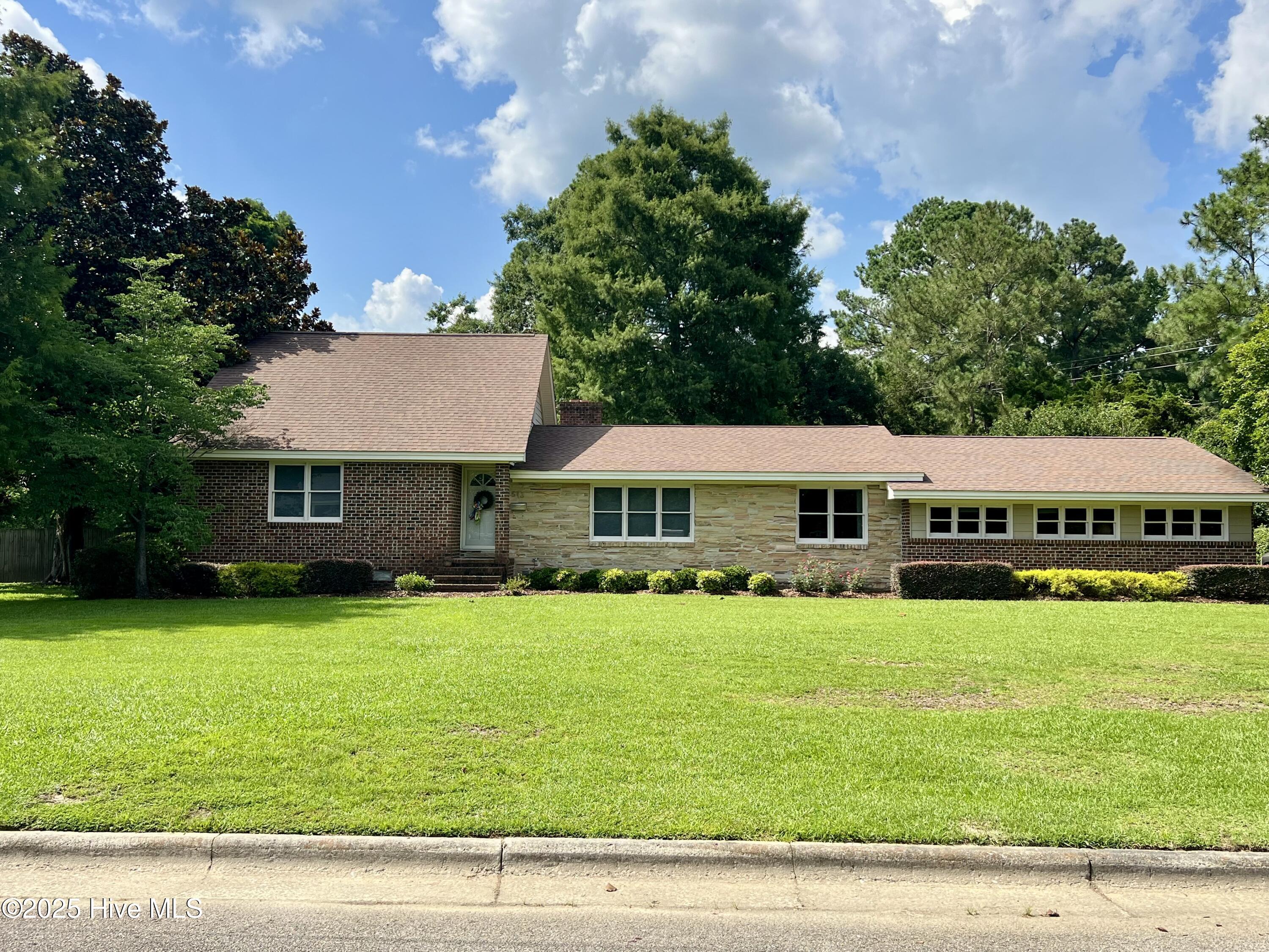 513 E Westbrook Street Property Photo 1