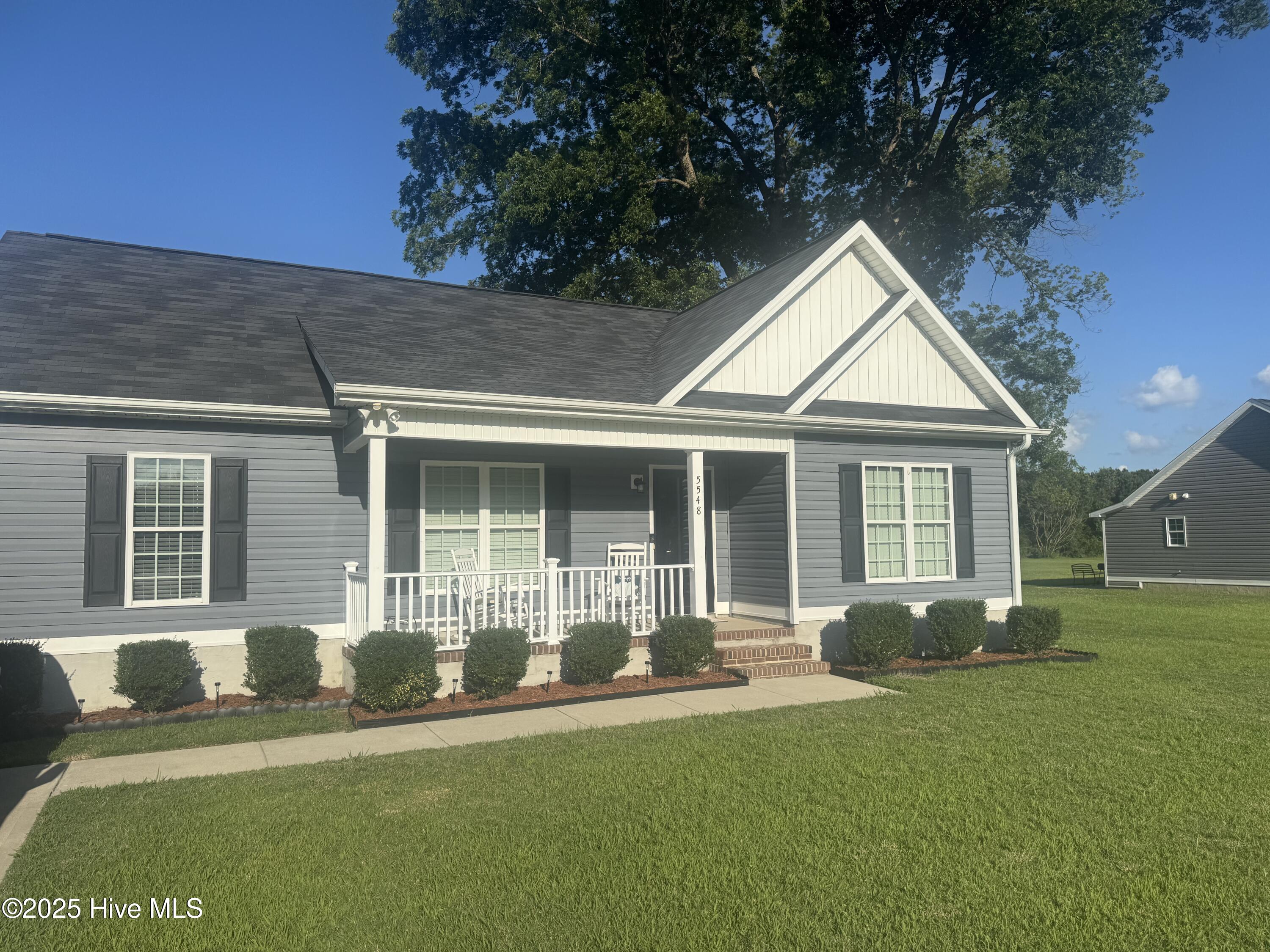 5548 Wellons Court Property Photo 1