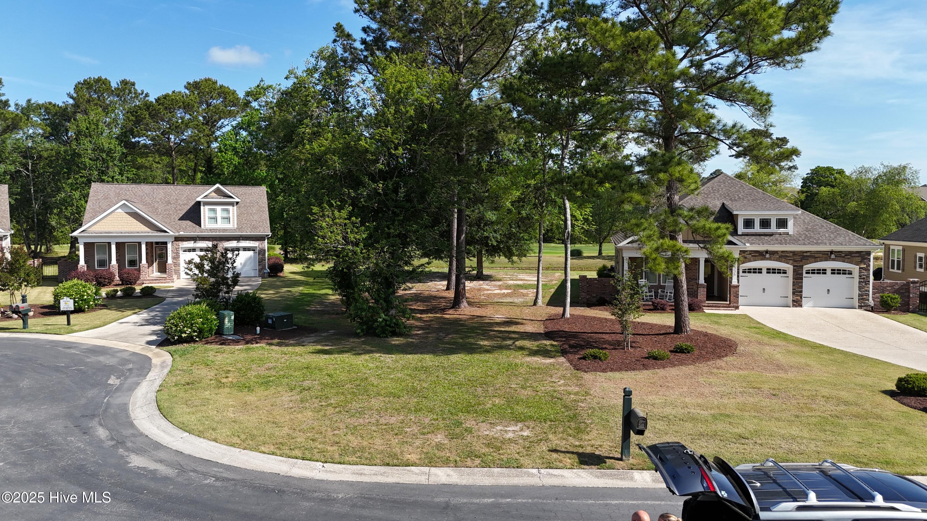 9340 Honey Tree Lane Property Photo 1