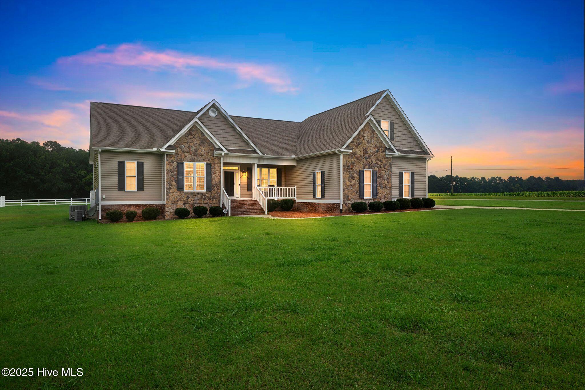8637 Forest Cove Road Property Photo 1