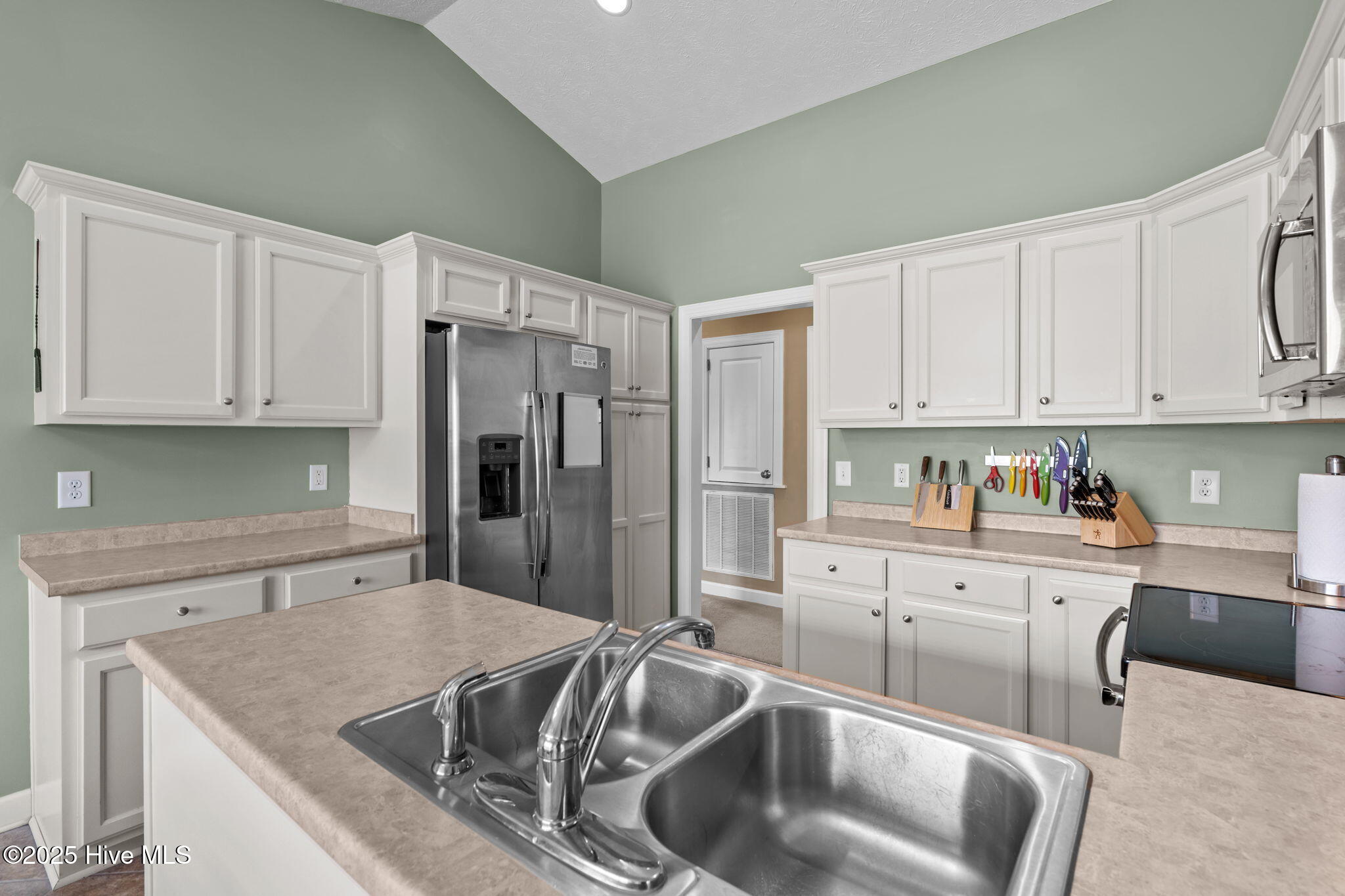430 Tyner Avenue Property Photo 18
