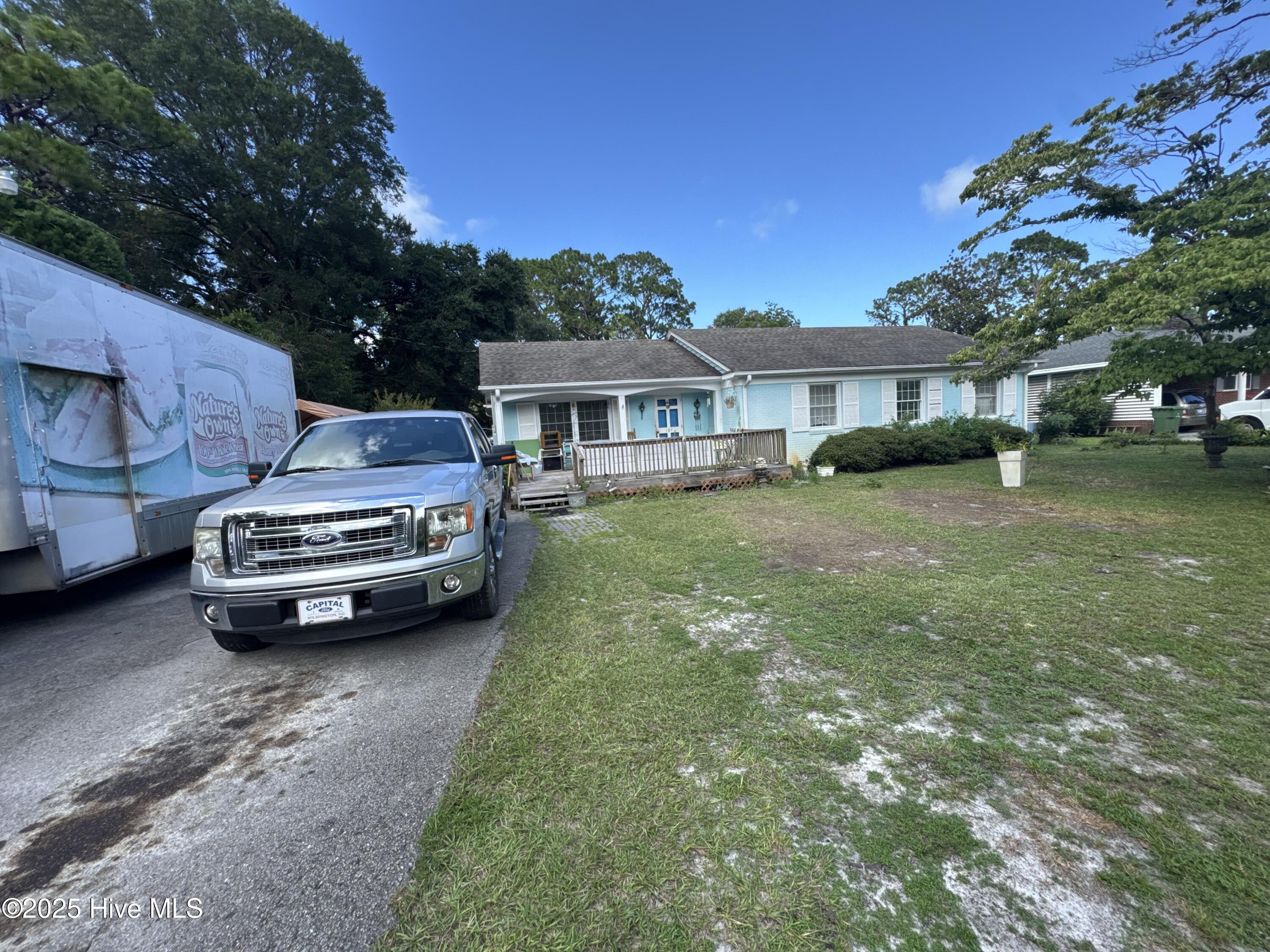 107 Parkwood Drive Property Photo 1