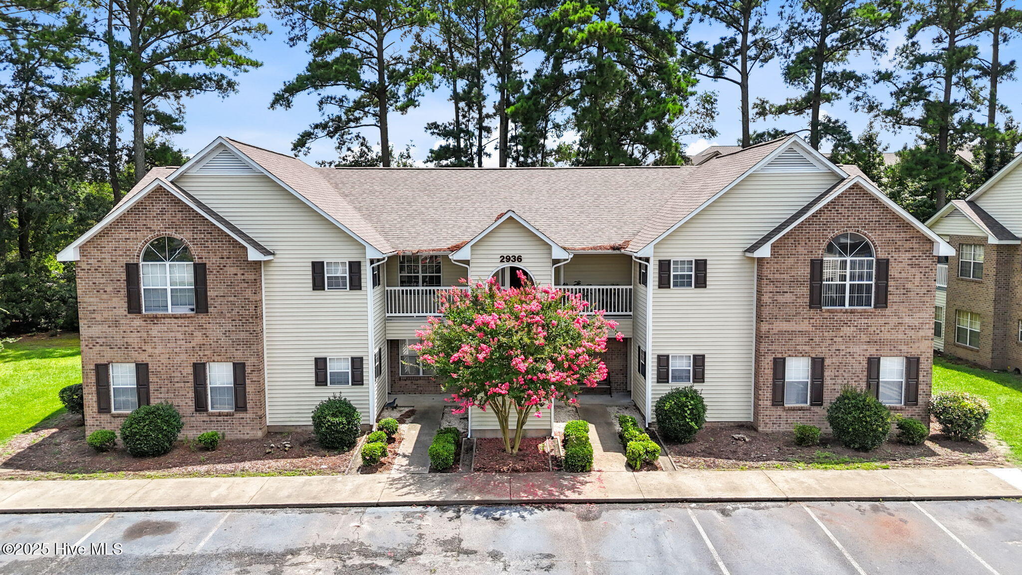 2936 Mulberry Lane E Property Photo 1