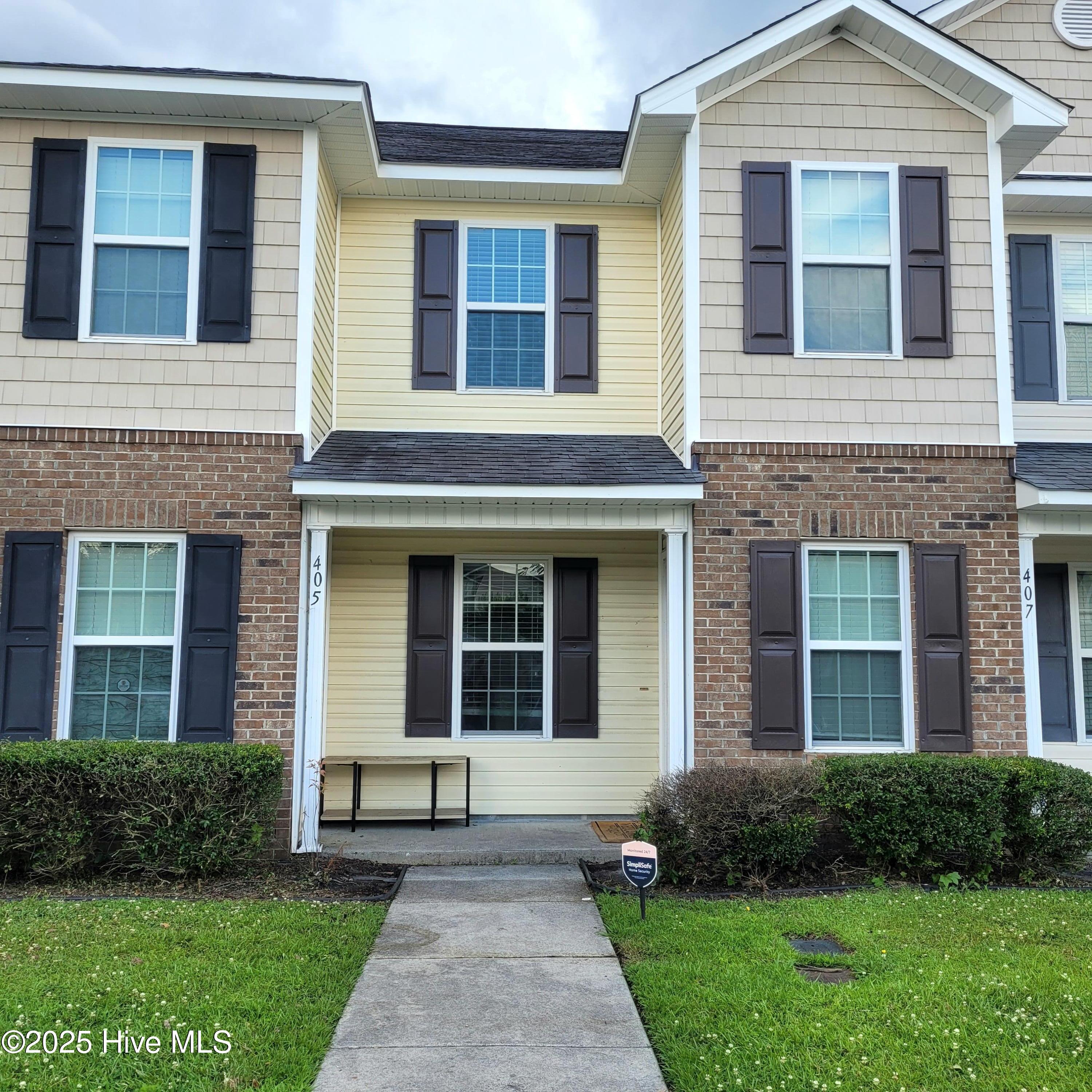 405 Falls Cove Property Photo 1