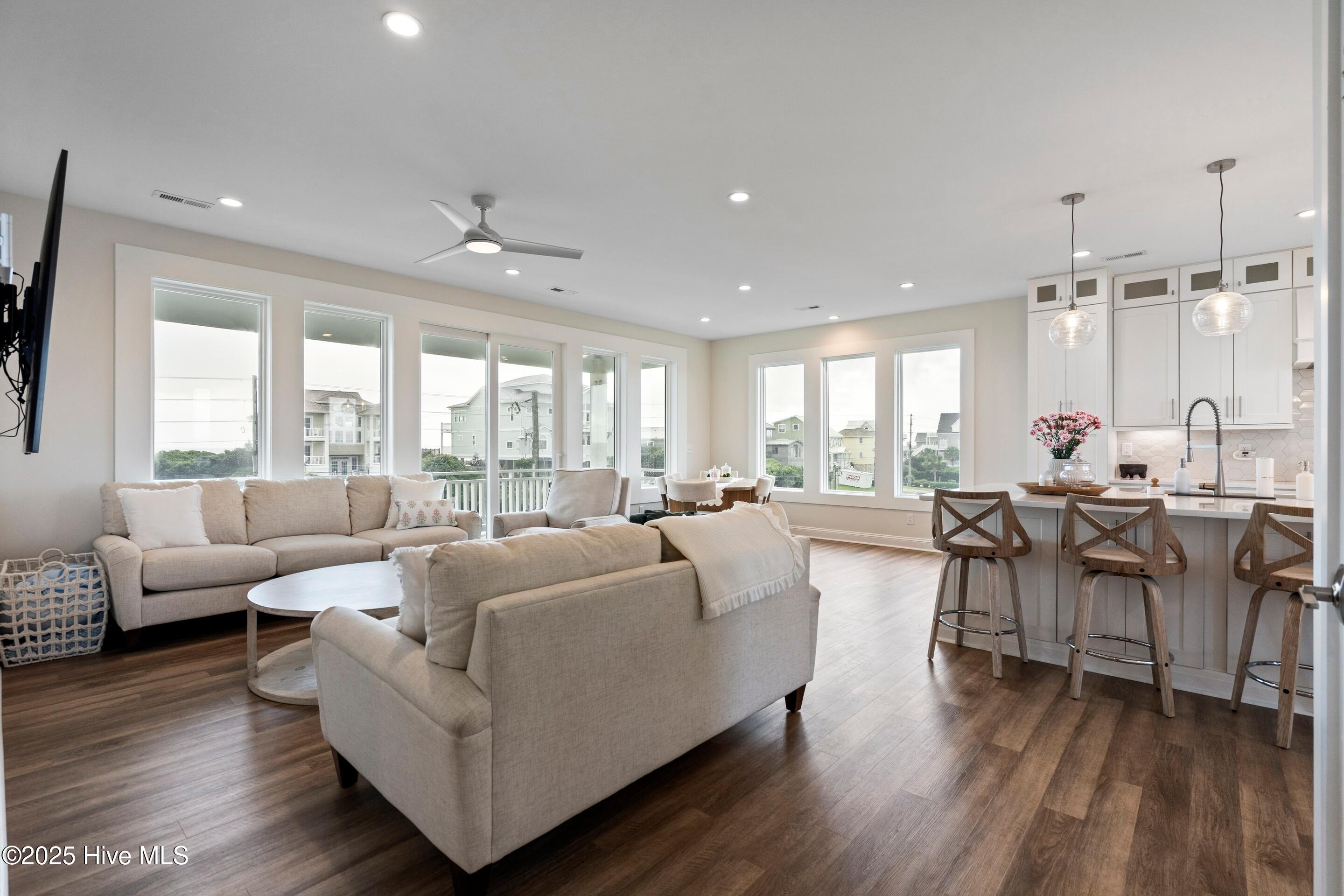 3611 Island Drive Property Photo 17