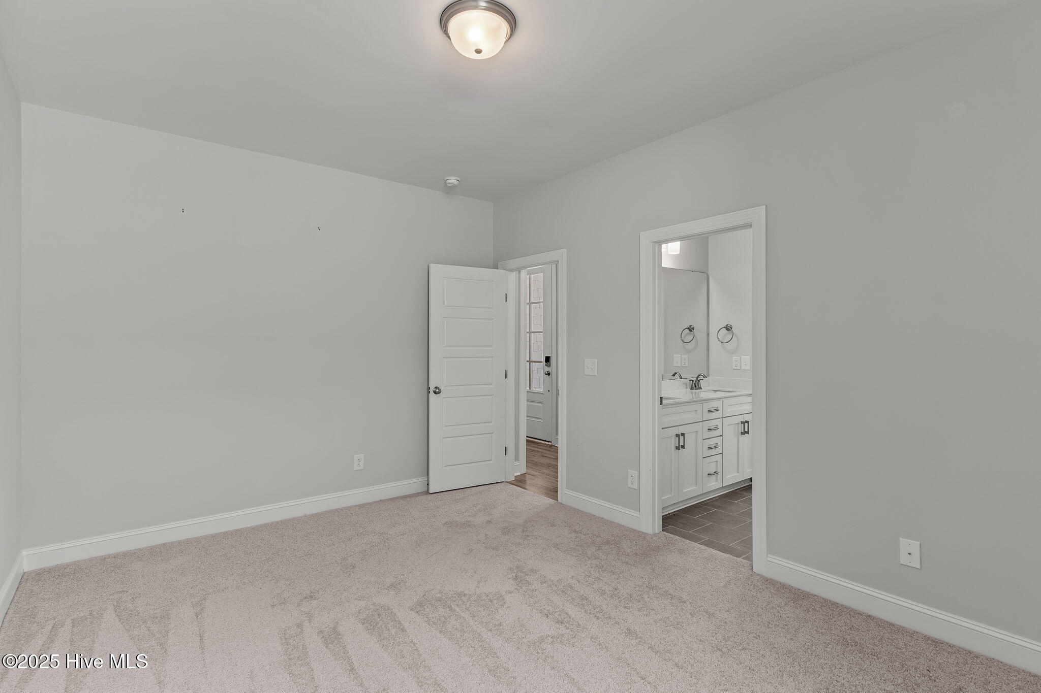 275 Sailor Sky Way Property Photo 12