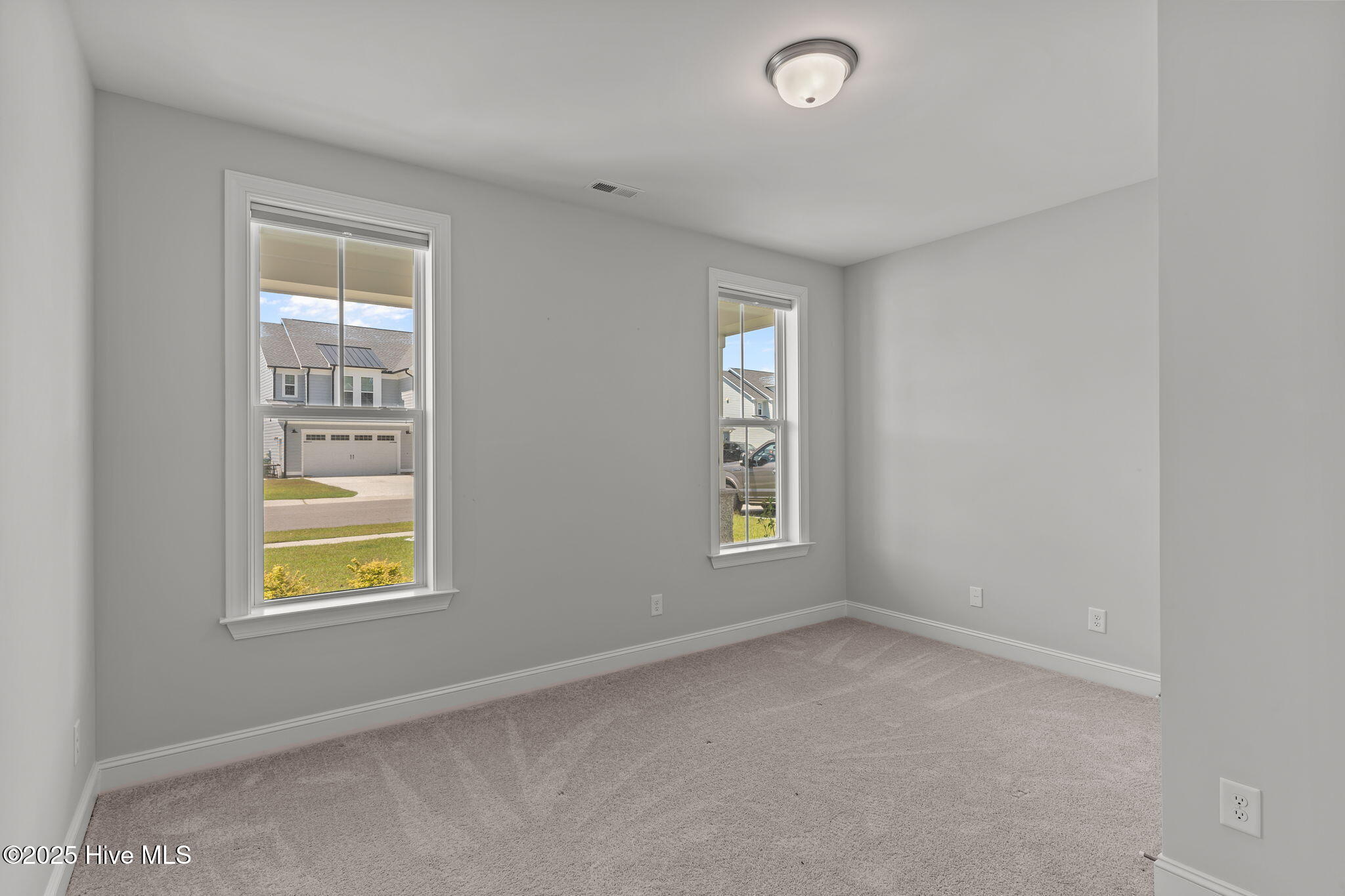 275 Sailor Sky Way Property Photo 13