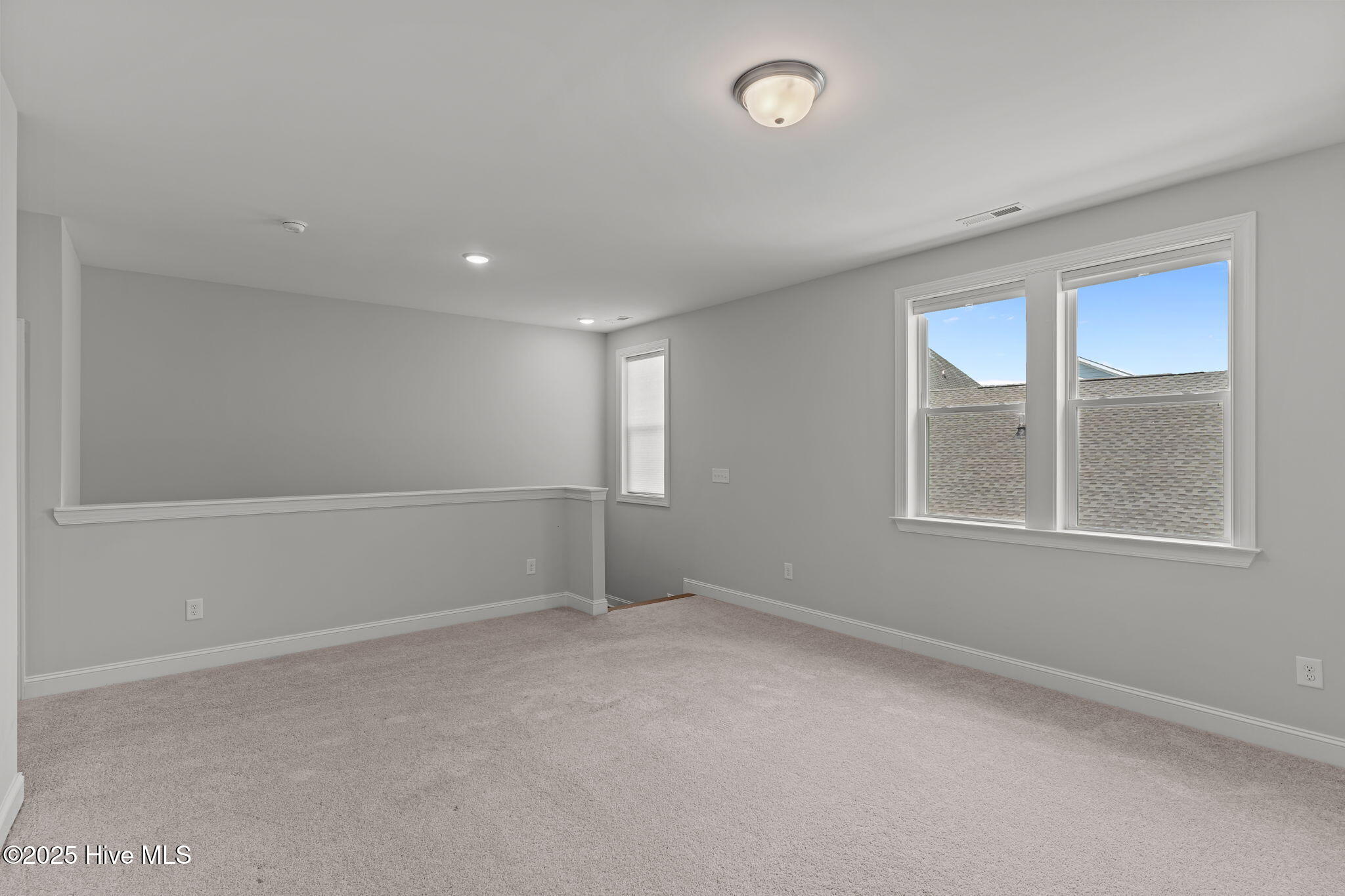 275 Sailor Sky Way Property Photo 15