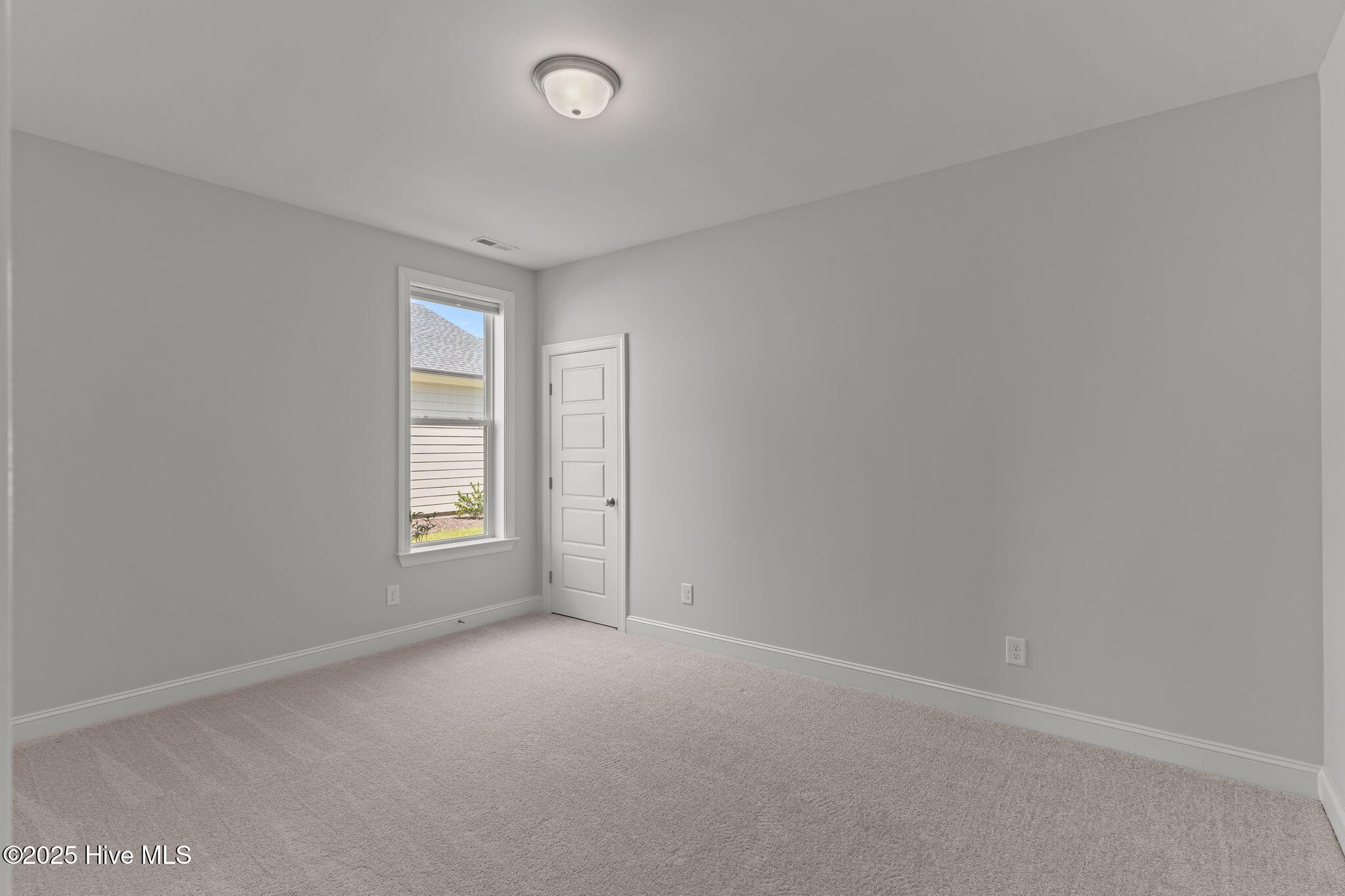 275 Sailor Sky Way Property Photo 17