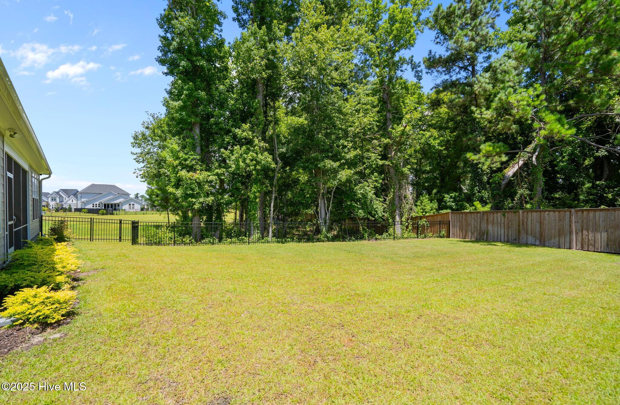 275 Sailor Sky Way Property Photo 27