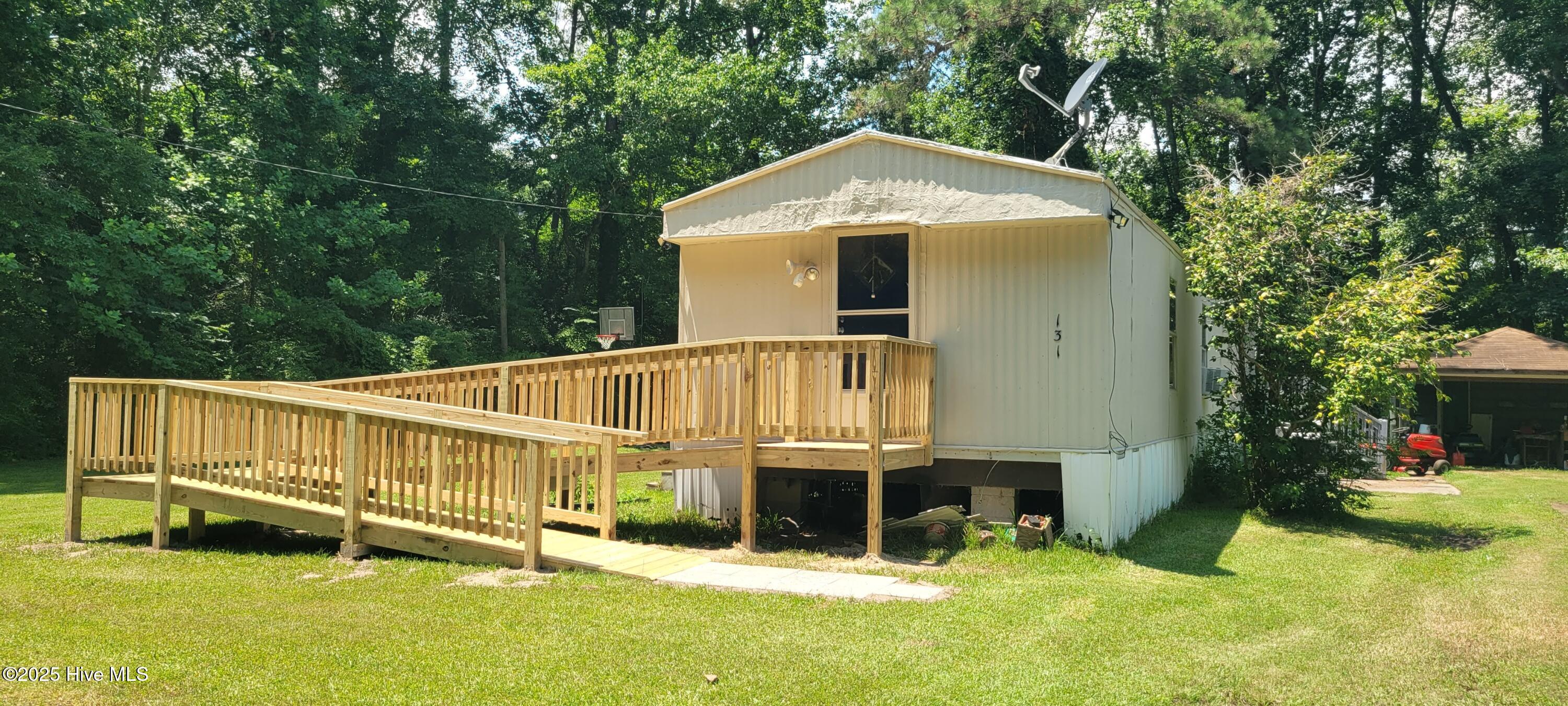 131 Coinjock Canal Road Property Photo 1