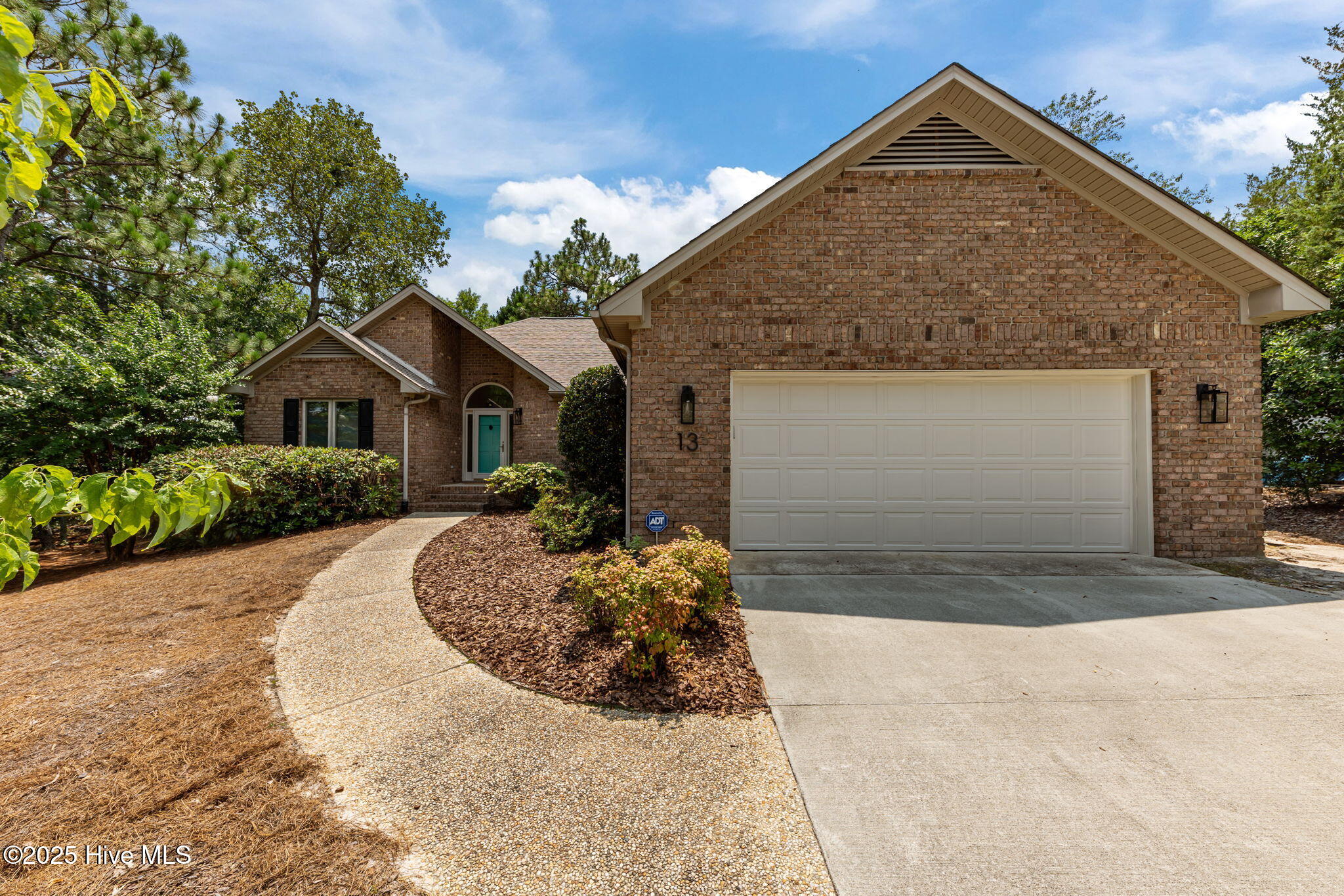 13 Sulky Lane Property Photo 1