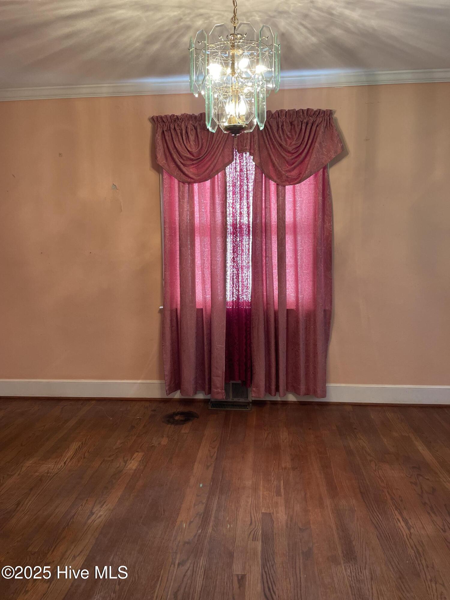 707 Cameron Drive Property Photo 6