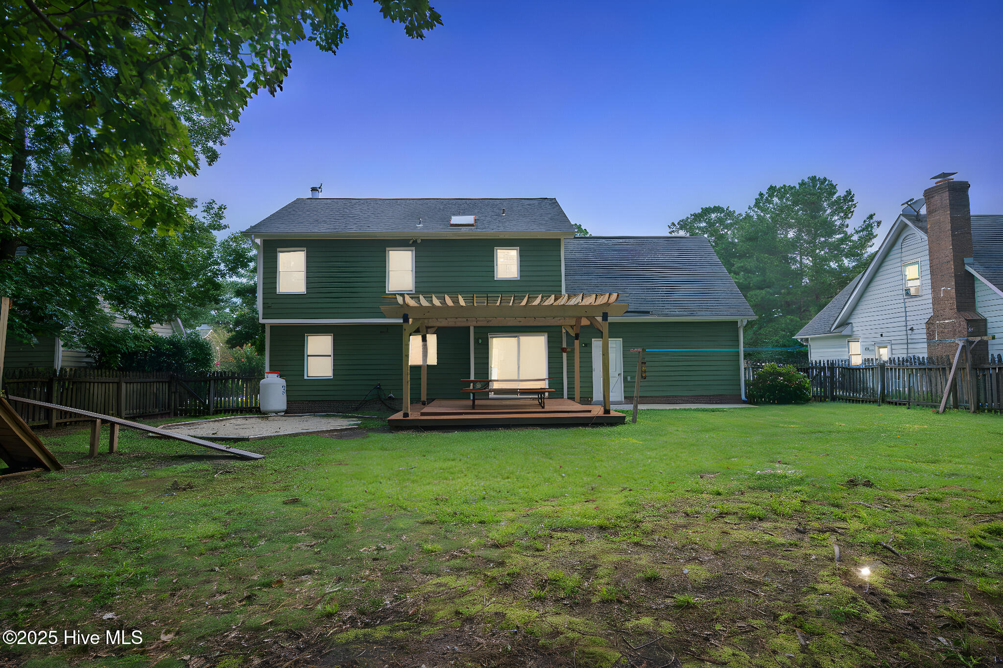95 Archdale Drive Property Photo 1