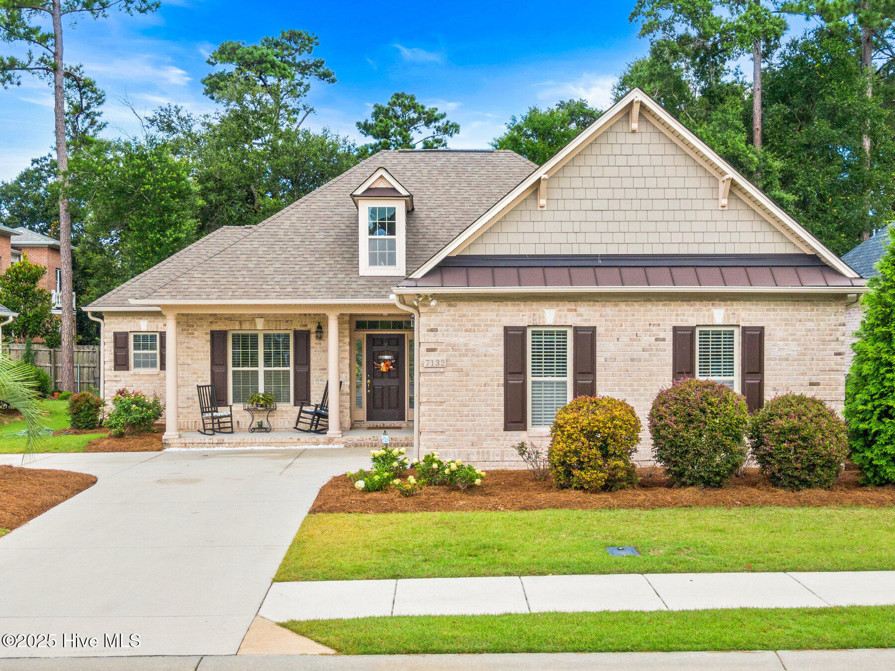7132 Arbor Oaks Drive Property Photo 1