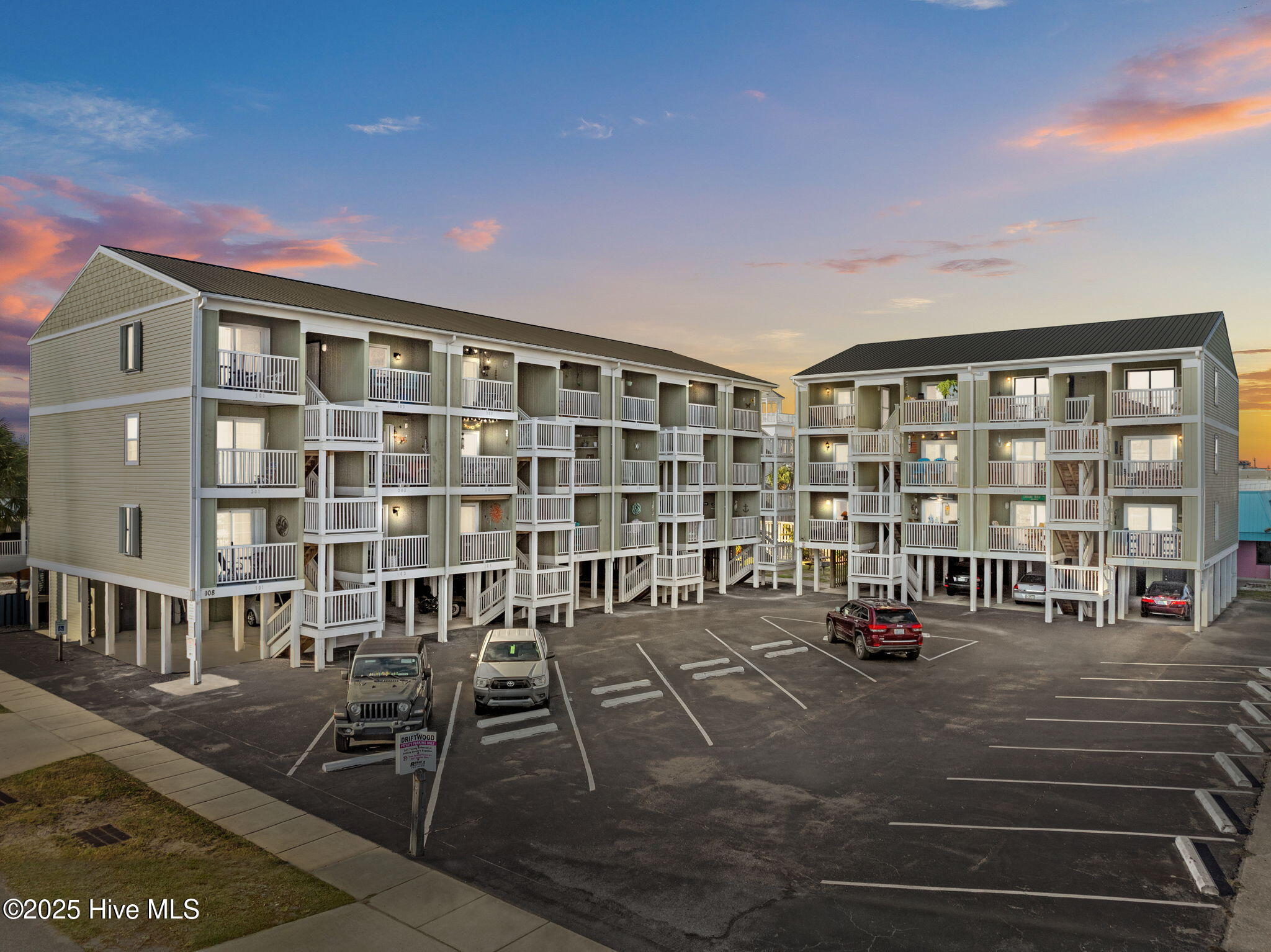 108 Lake Park Boulevard 307 Property Photo 1
