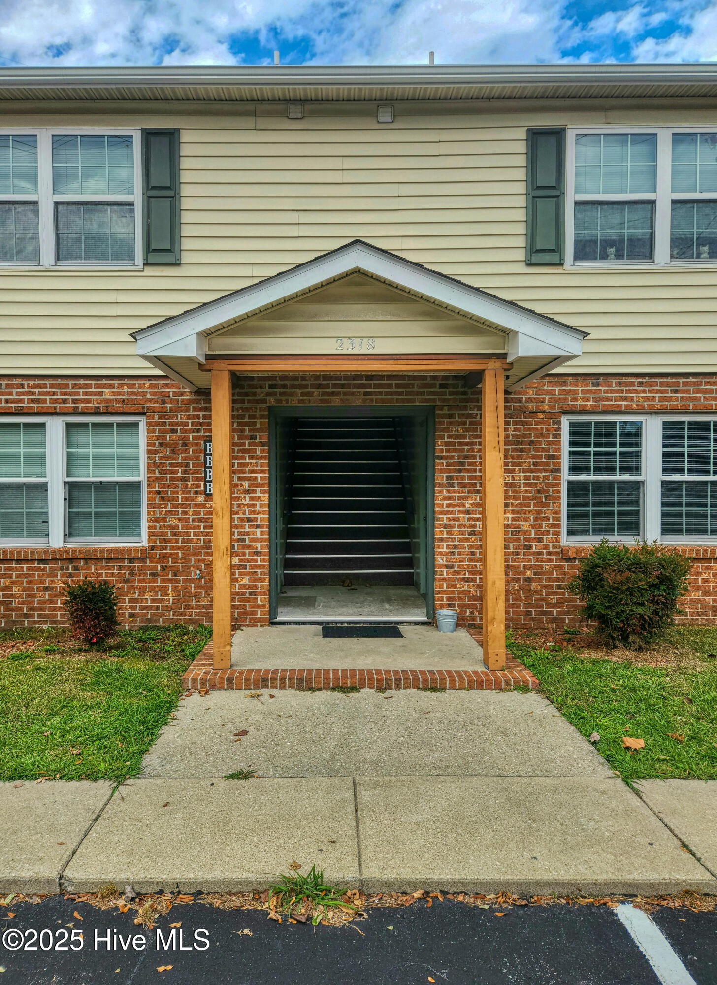 2322 Indian Drive B2 Property Photo 1