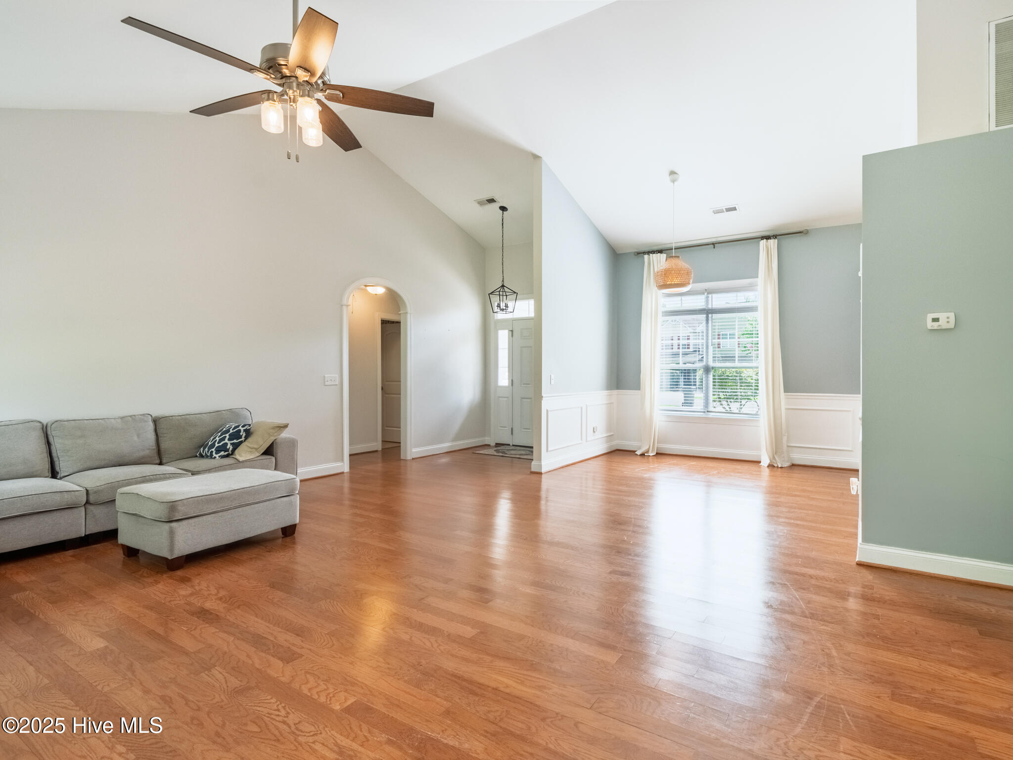 7065 Forest Bend Lane Property Photo 6