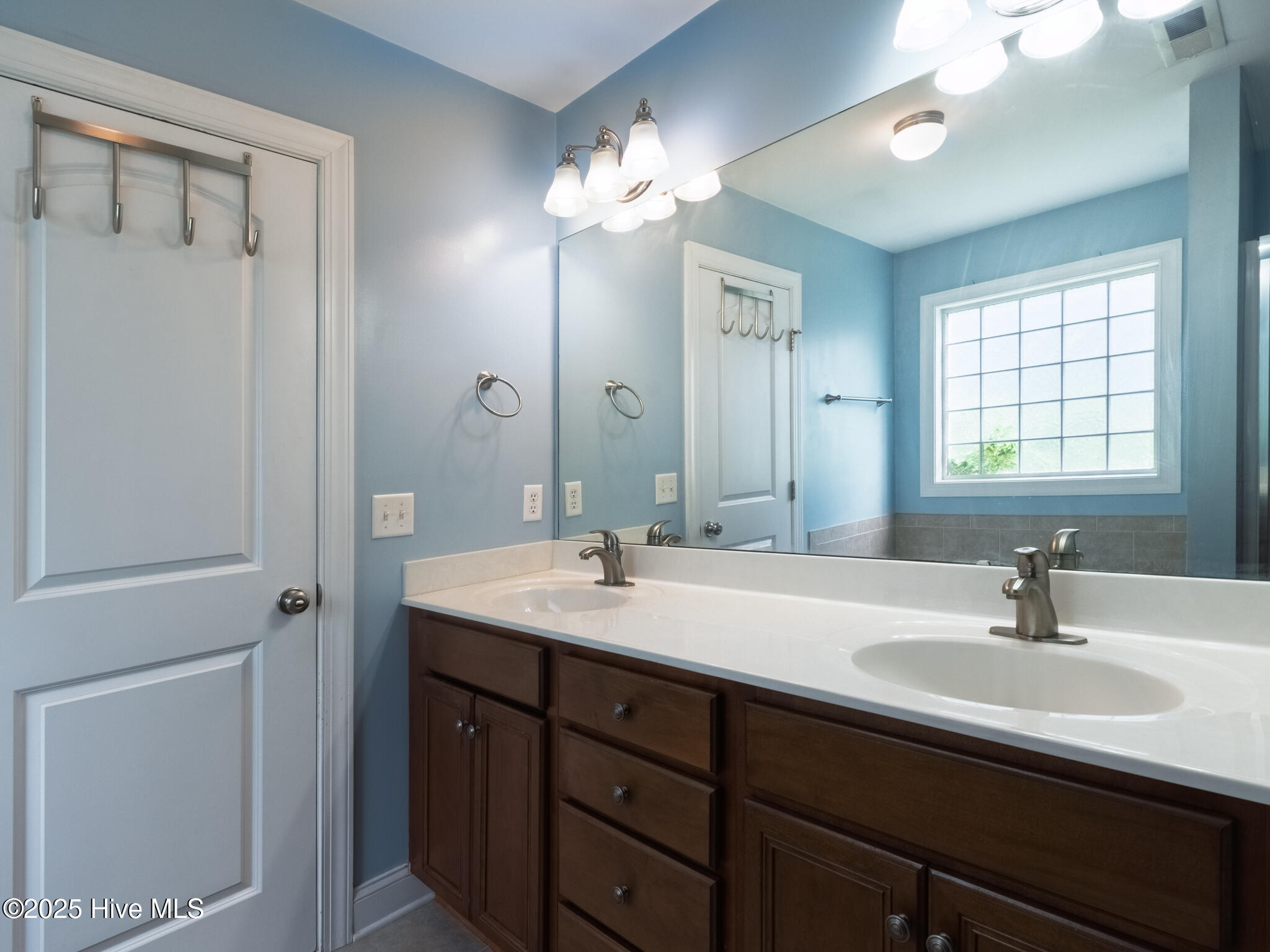 7065 Forest Bend Lane Property Photo 24