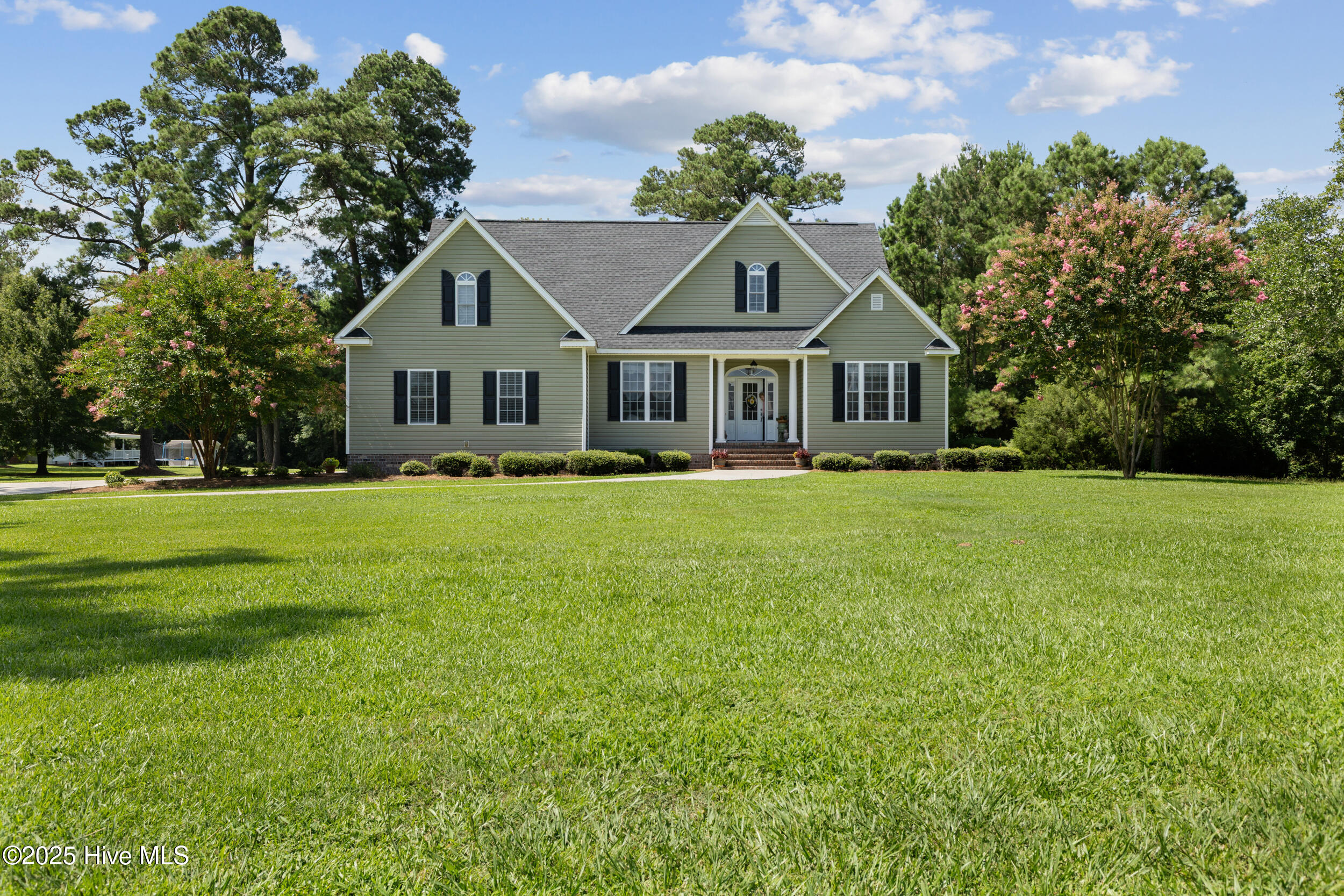 118 Bright Creek Lane Property Photo 1
