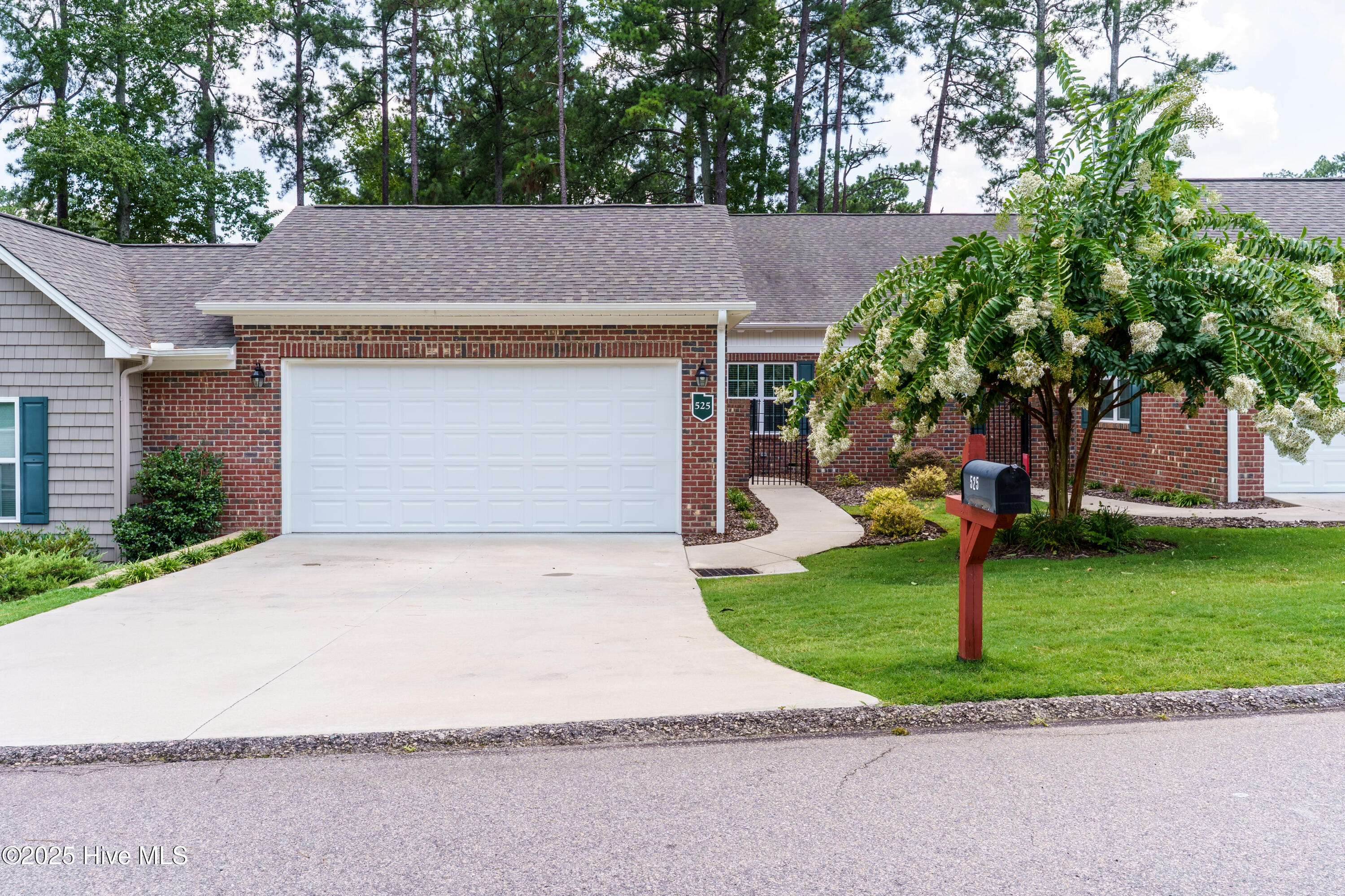 525 Lighthorse Circle Property Photo 1
