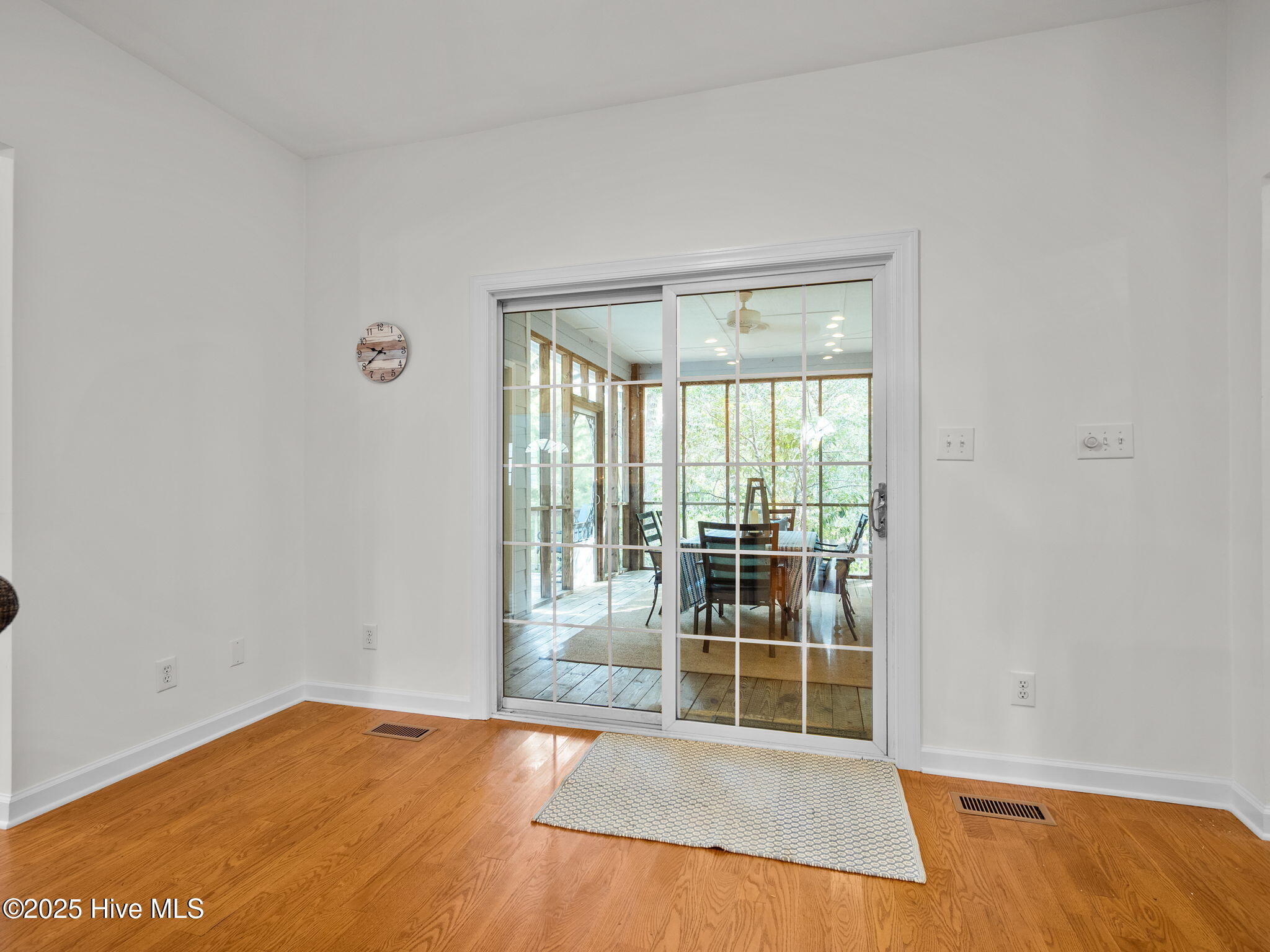 9706 Ashley Place Property Photo 16