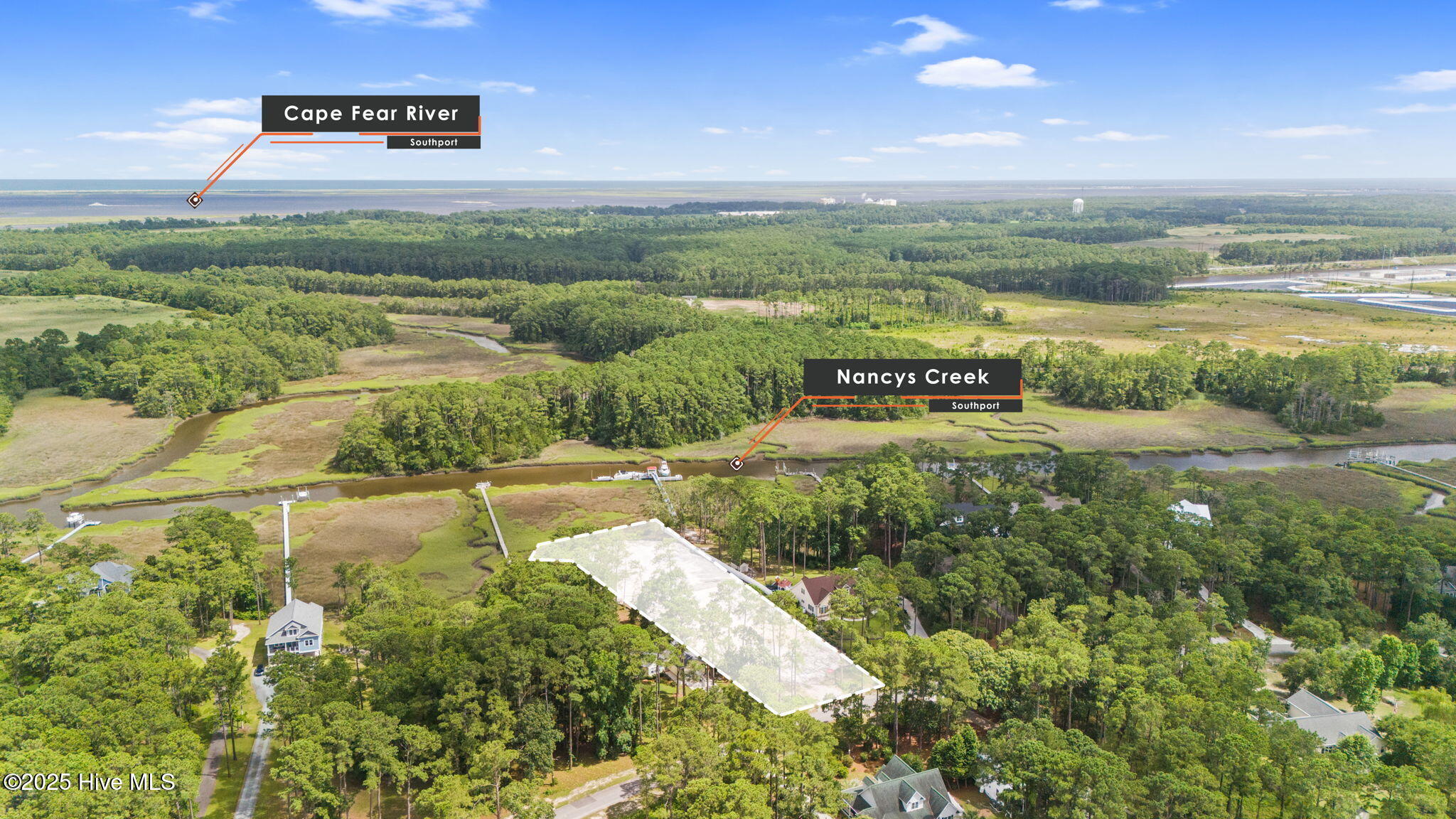 6487 Walden Pond Lane Property Photo 6