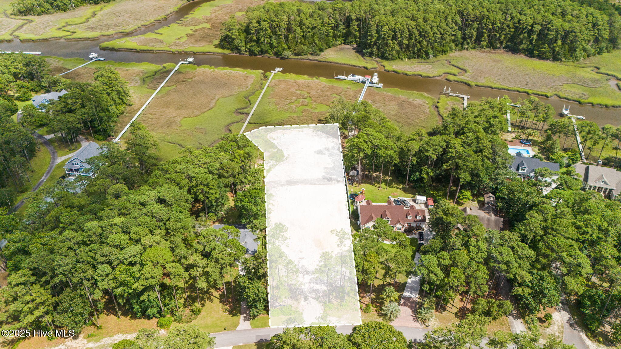 6487 Walden Pond Lane Property Photo 14