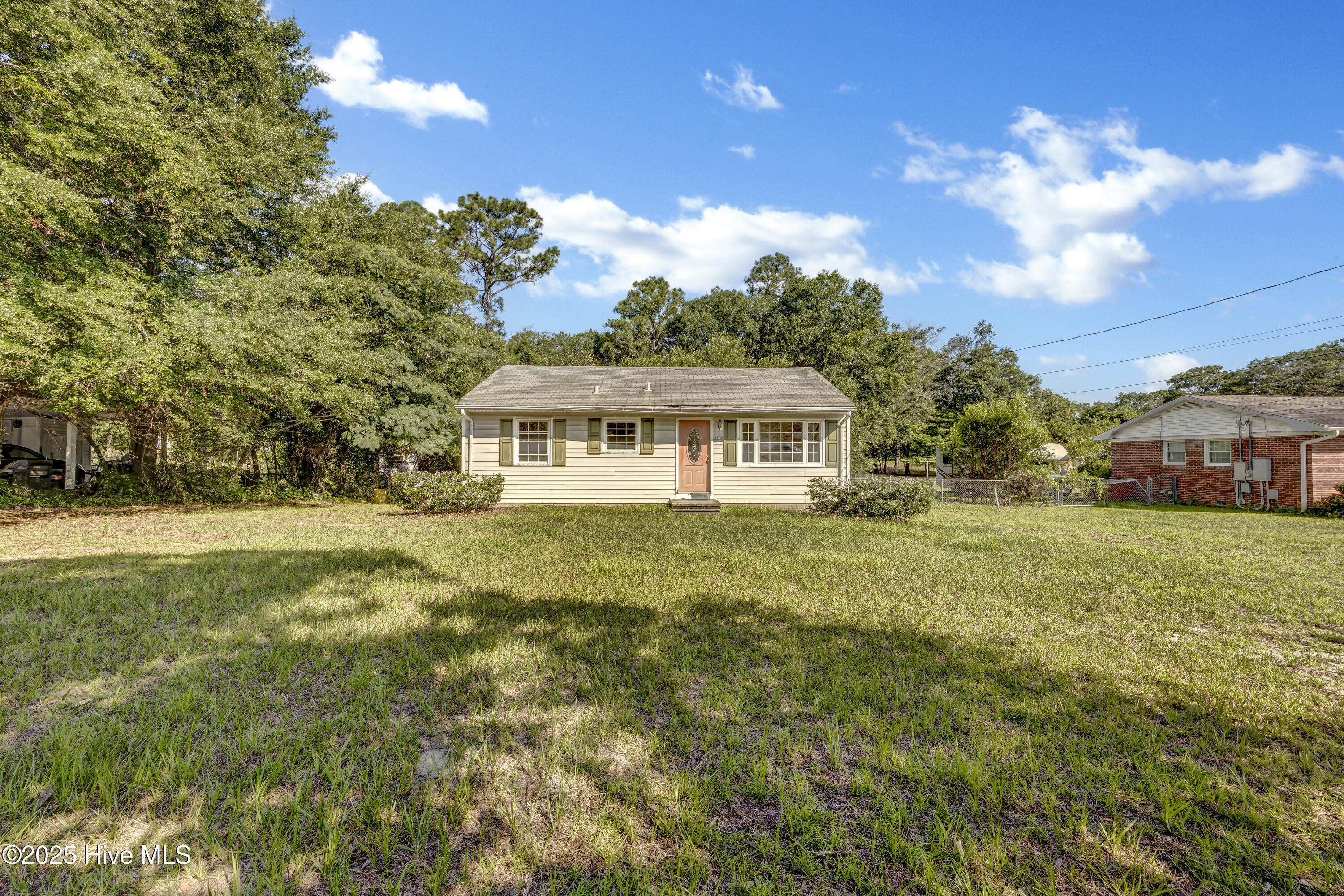 1105 Adelaide Drive Property Photo 1