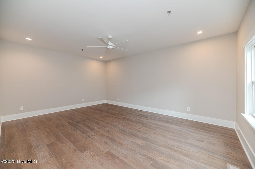 81 Lamplighter Village Drive Property Photo 13
