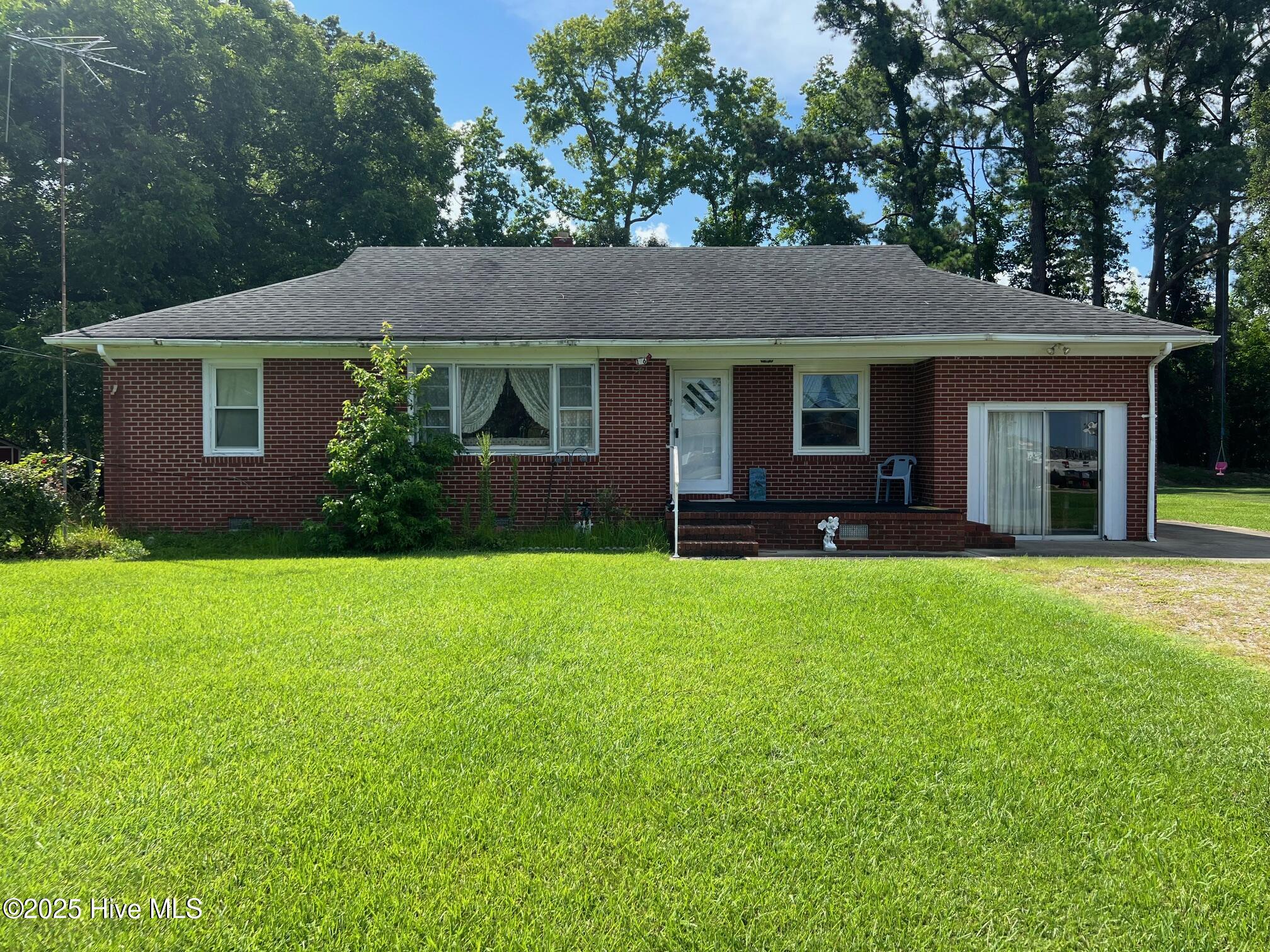 156 Seymour Drive Property Photo 1