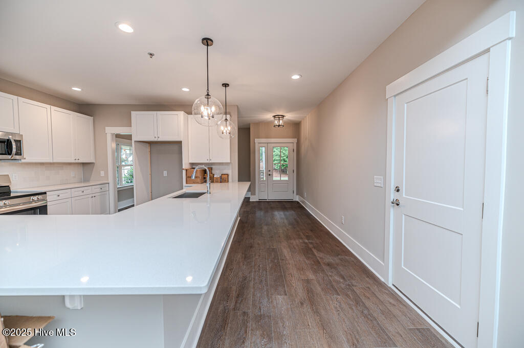 111 Lamplighter Village Drive Property Photo 8