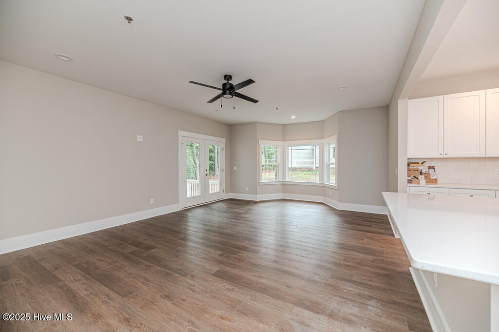 111 Lamplighter Village Drive Property Photo 13