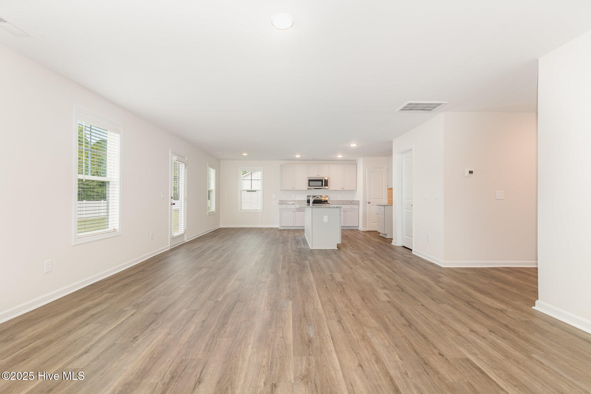 25 W Emily Gardens Drive Property Photo 6