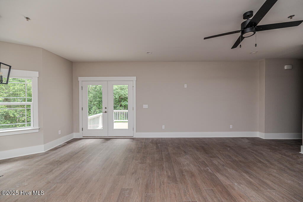 121 Lamplighter Village Drive Property Photo 9