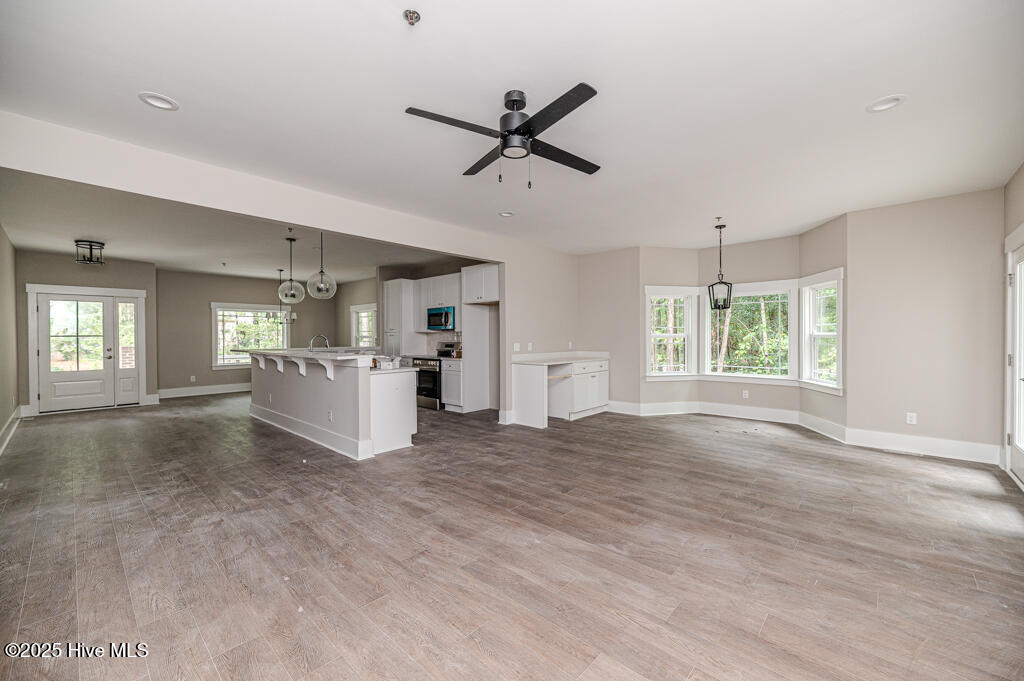 121 Lamplighter Village Drive Property Photo 12