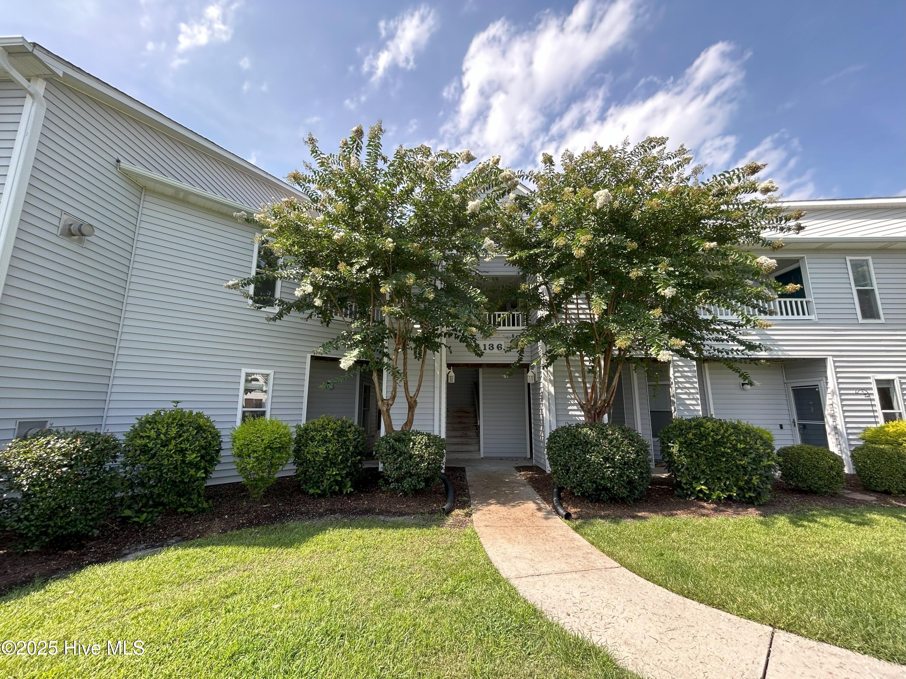 4136 Breezewood Drive 101