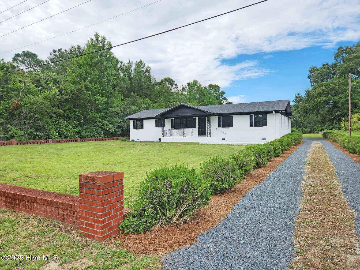 119 Old Fayetteville Road Property Photo 1