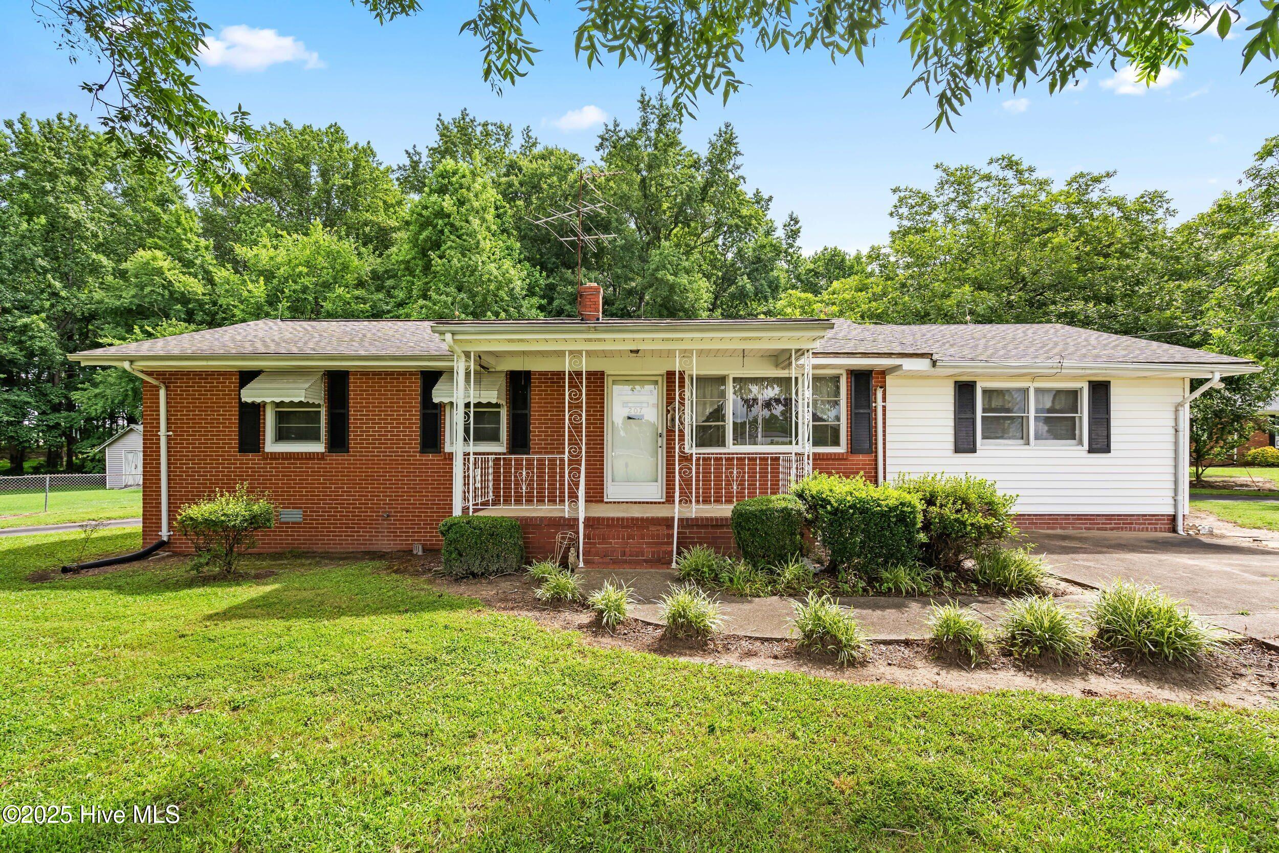207 Wendell Road Property Photo 1