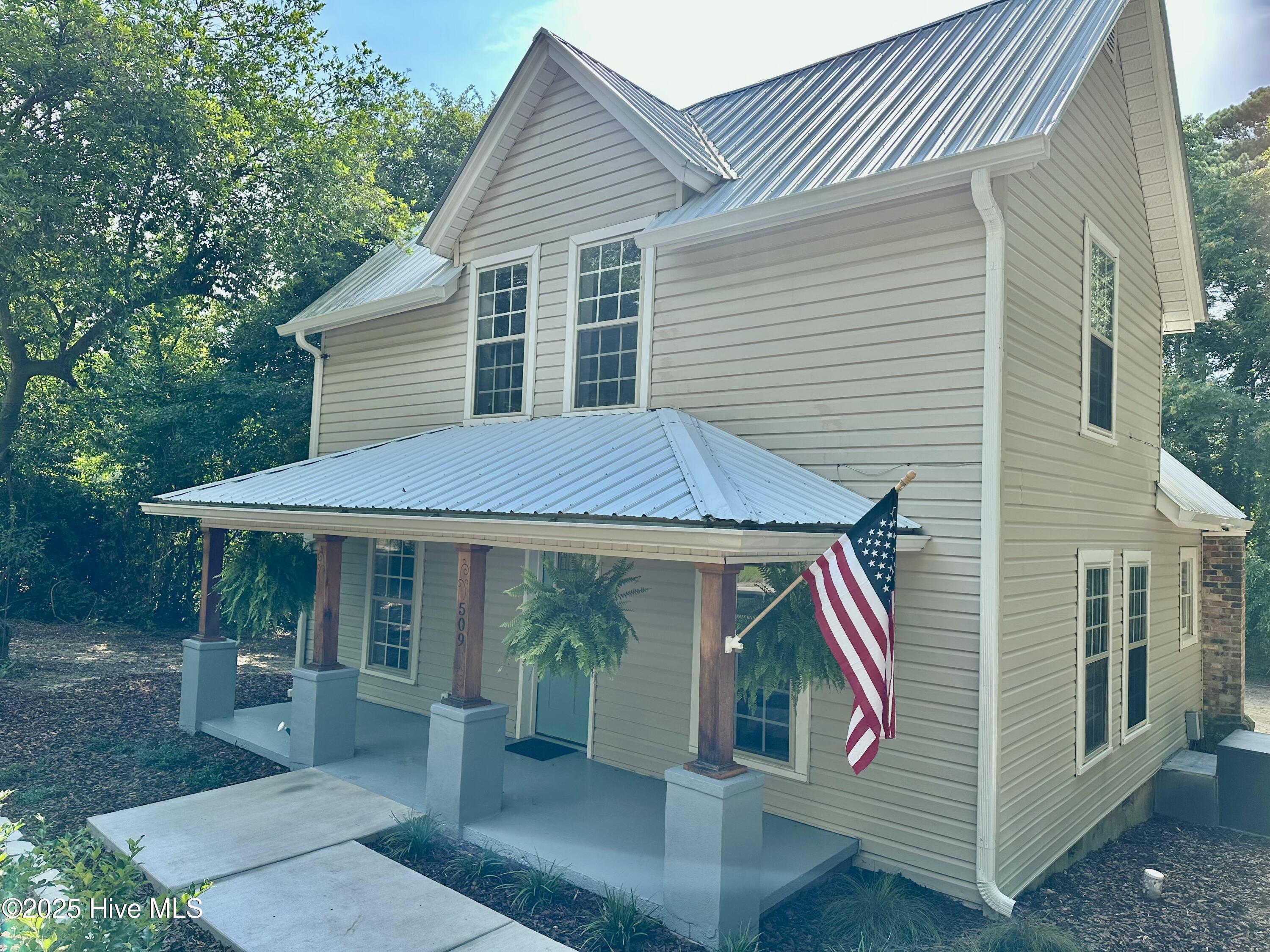 509 Summit Street Property Photo 1