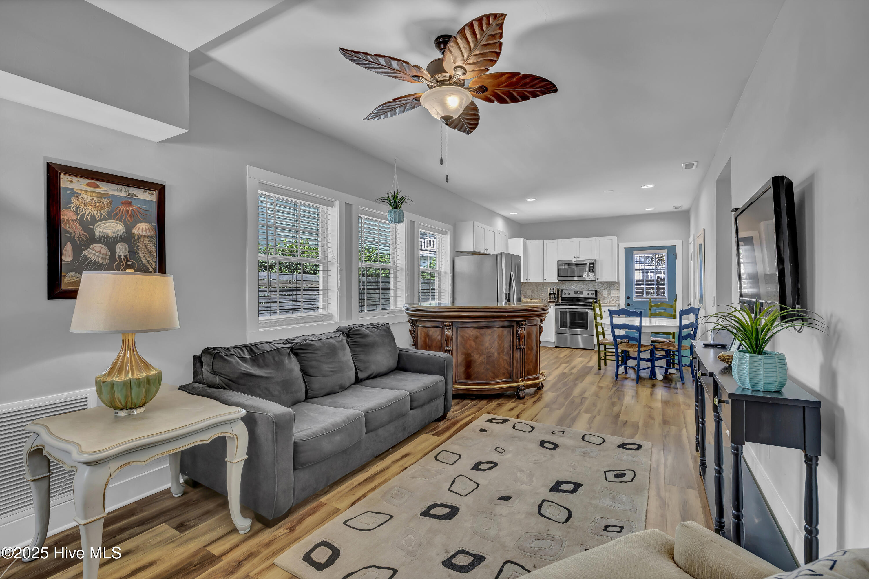 1510 Lake Park Boulevard Property Photo 3