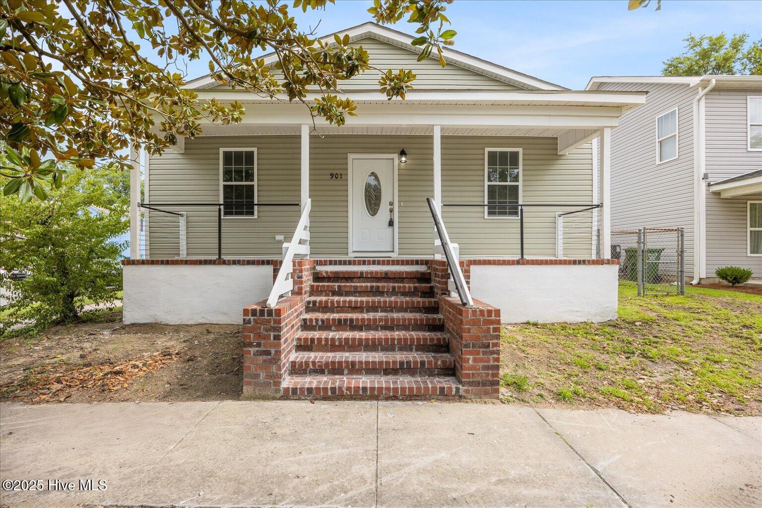 901 Walnut Street Property Photo 1