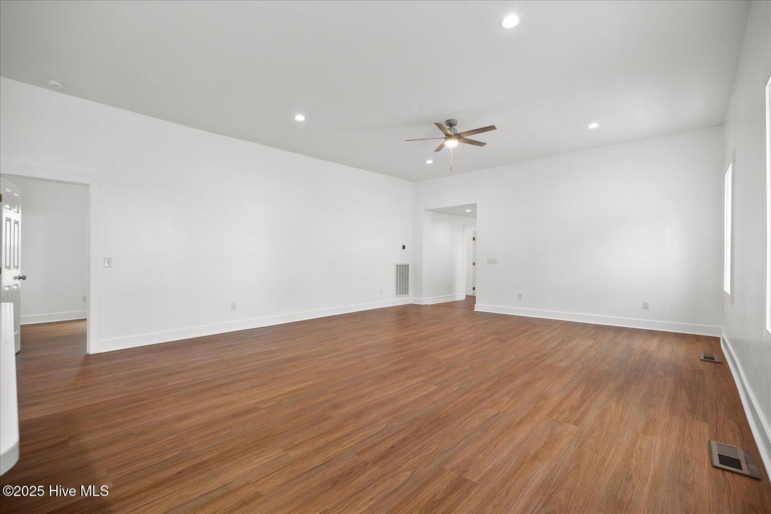 901 Walnut Street Property Photo 10