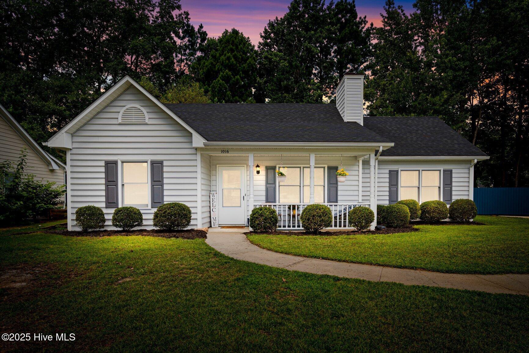 1016 Southbriar Drive Property Photo 1