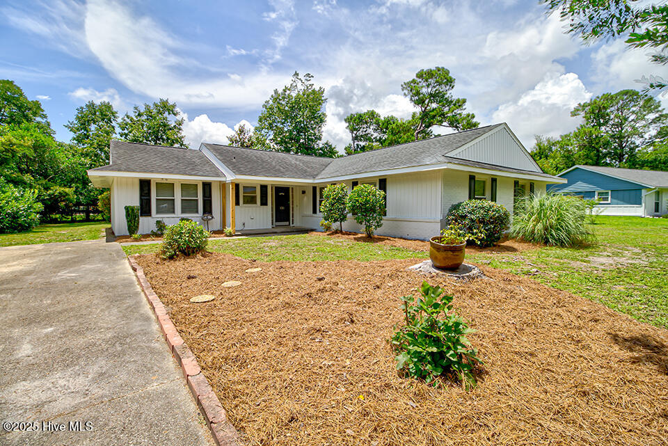 121 W Bedford Road Property Photo 1