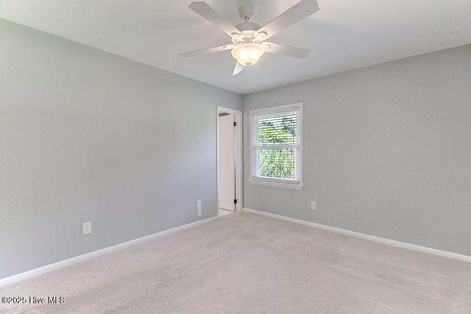 121 W Bedford Road Property Photo 13