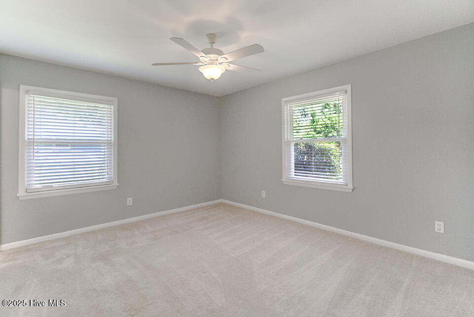 121 W Bedford Road Property Photo 15