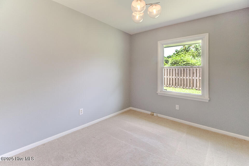 121 W Bedford Road Property Photo 21