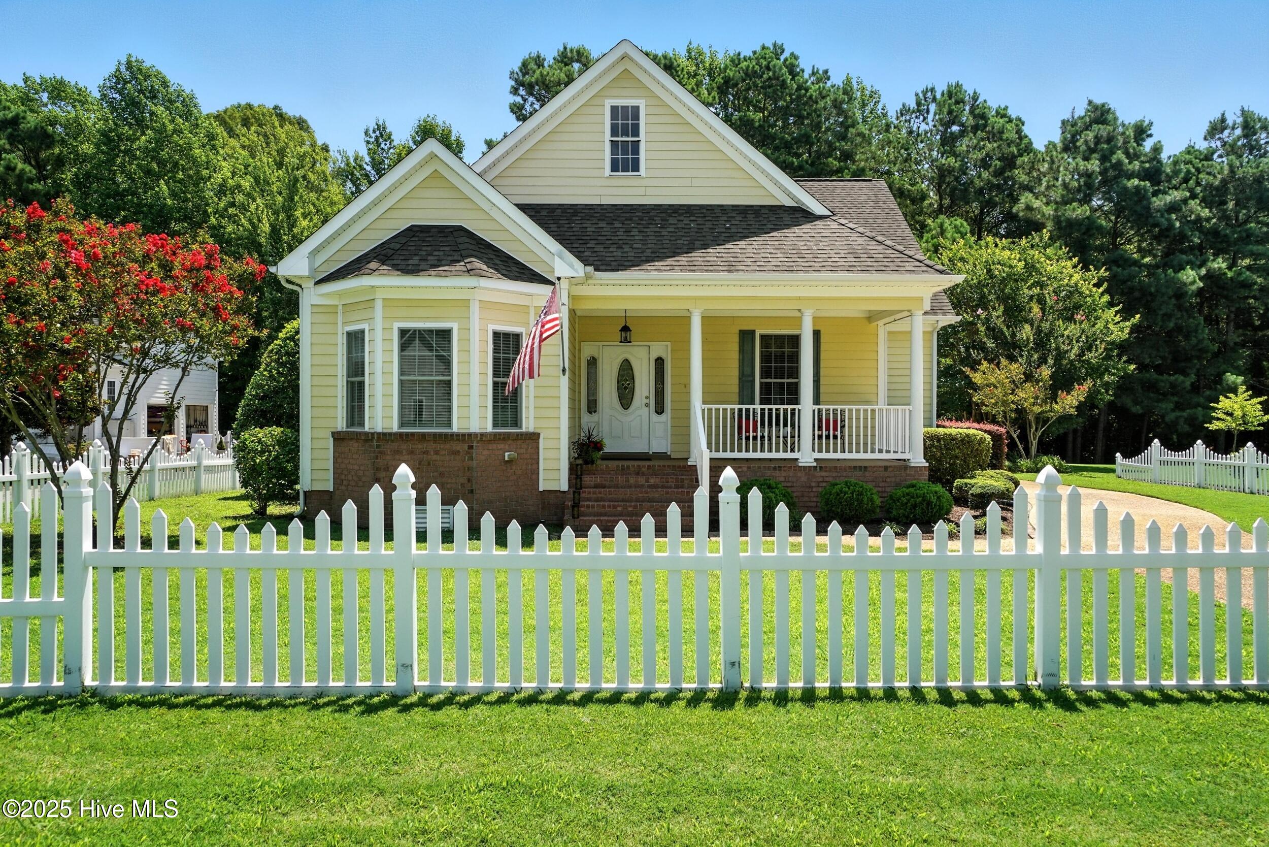 121 Shenandoah River Drive Property Photo 1